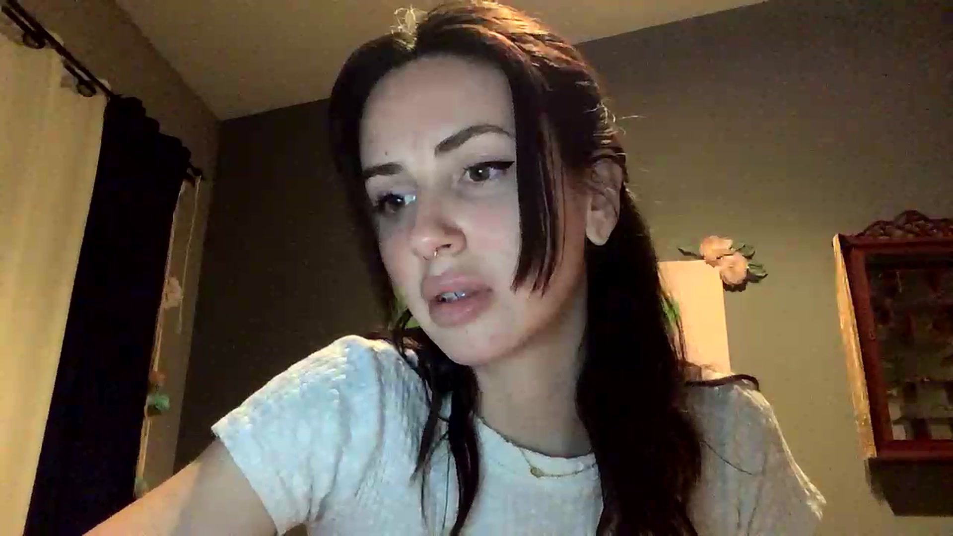 Gallery image thumbnail from Sarah_autumns's myfreecams stream on, 06/11/2023, 07:17 image 9 of 20