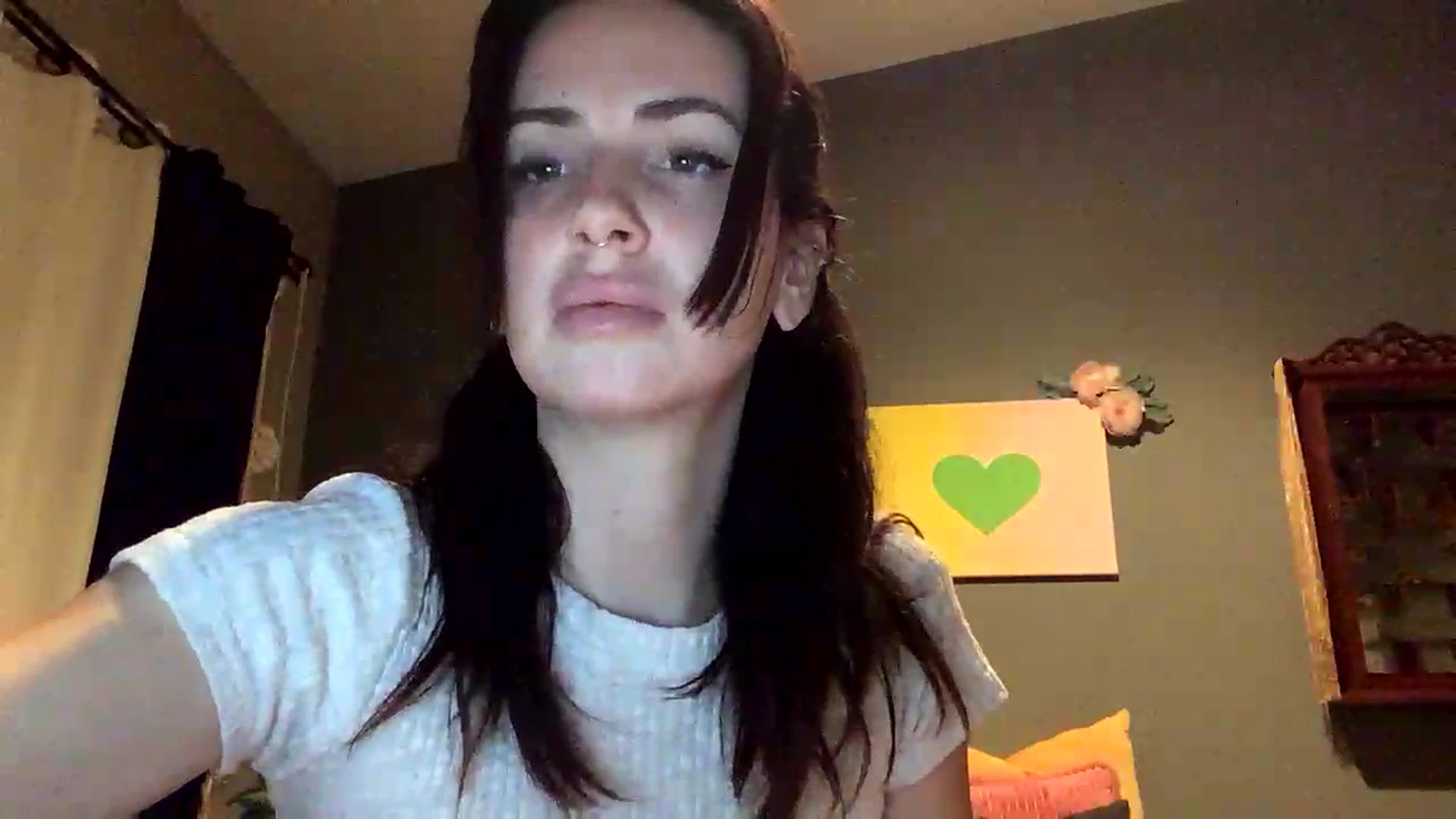 Gallery image thumbnail from Sarah_autumns's myfreecams stream on, 06/11/2023, 07:17 image 19 of 20