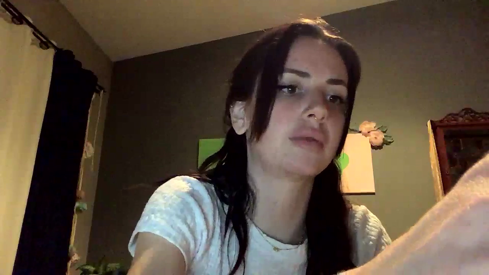 Gallery image thumbnail from Sarah_autumns's myfreecams stream on, 06/11/2023, 07:17 image 11 of 20