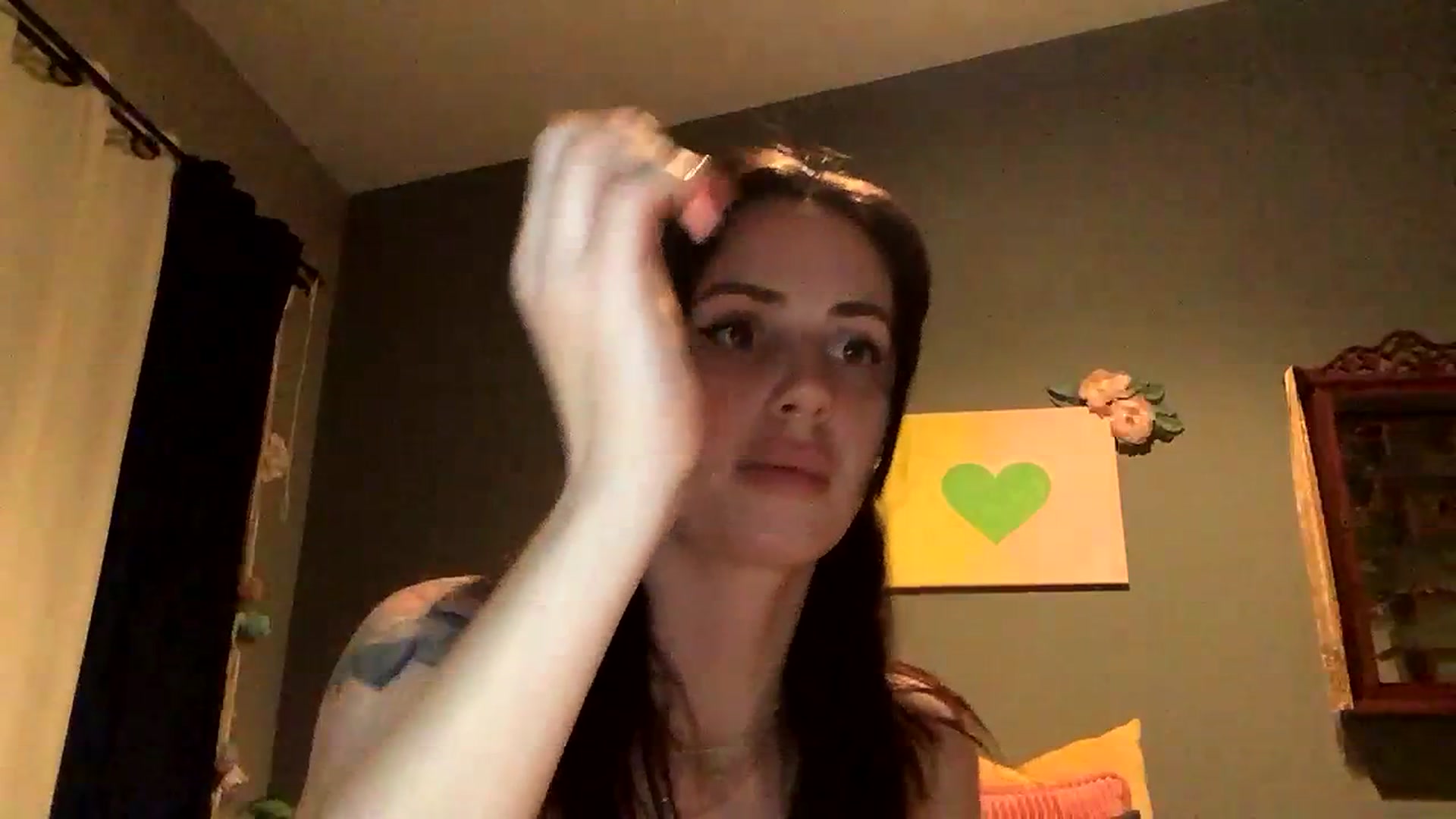 Gallery image thumbnail from Sarah_autumns's myfreecams stream on, 06/11/2023, 08:26 image 13 of 20