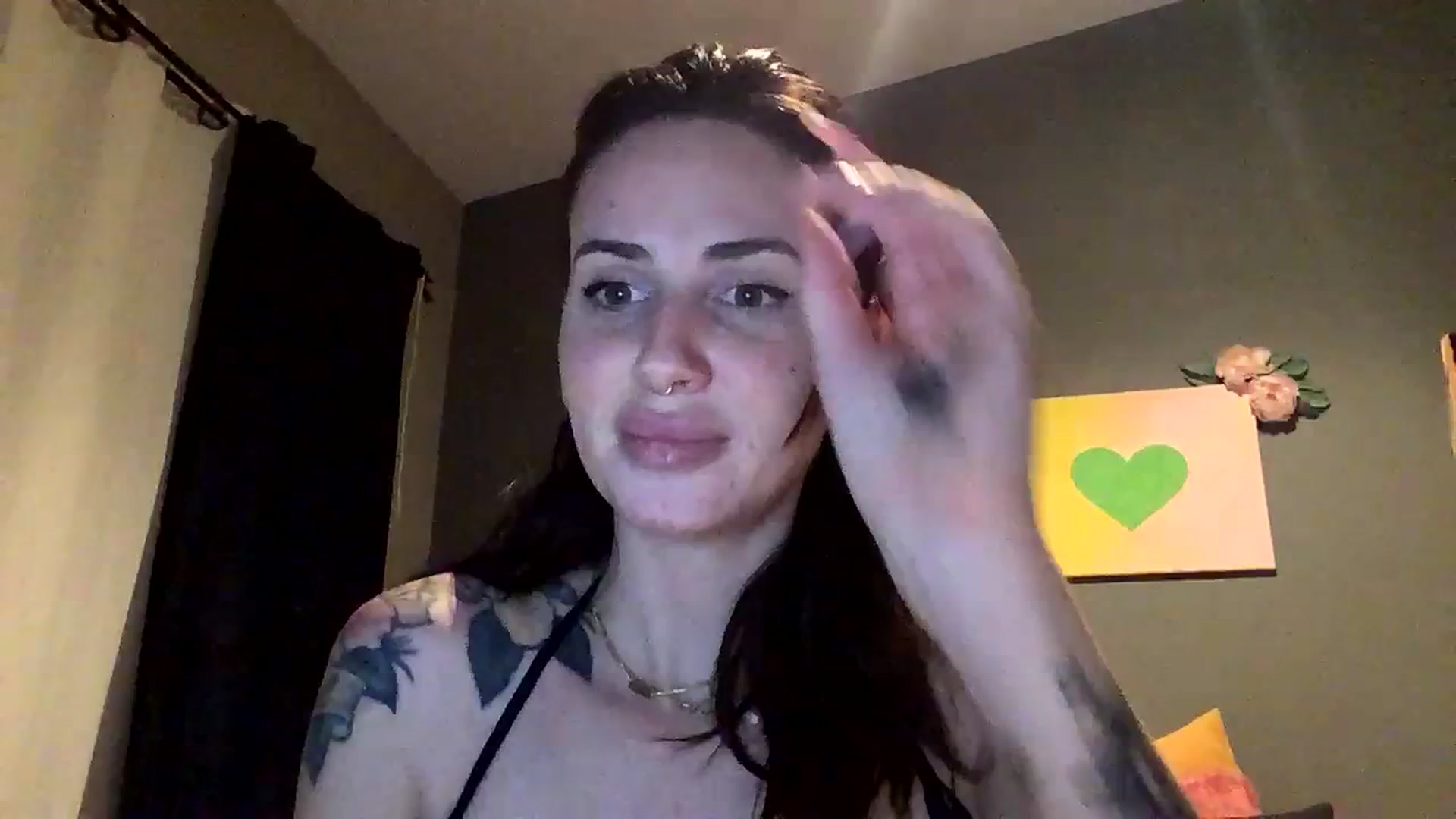 Gallery image thumbnail from Sarah_autumns's myfreecams stream on, 06/12/2023, 07:28 image 8 of 20