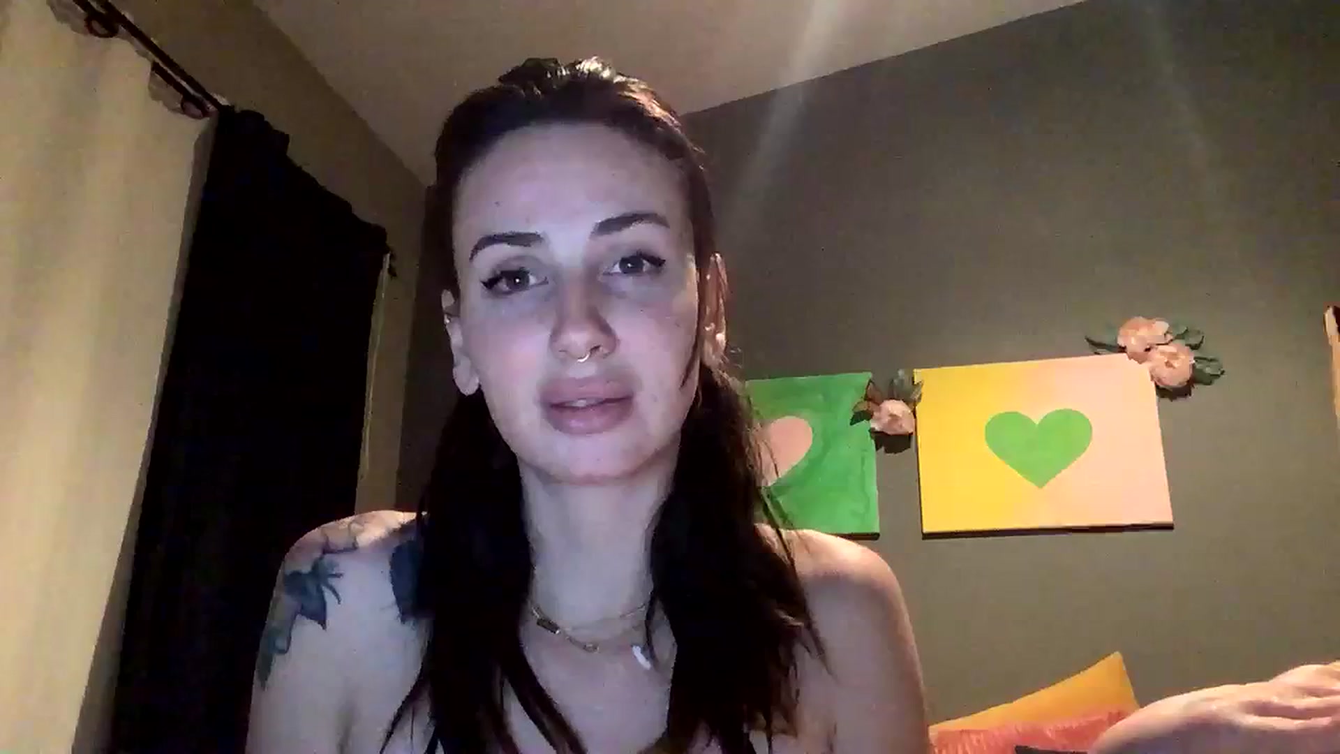 Gallery image thumbnail from Sarah_autumns's myfreecams stream on, 06/12/2023, 07:28 image 1 of 20