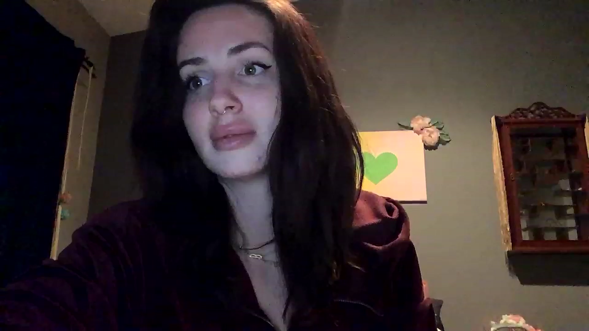 Gallery image thumbnail from Sarah_autumns's myfreecams stream on, 06/16/2023, 08:41 image 2 of 20