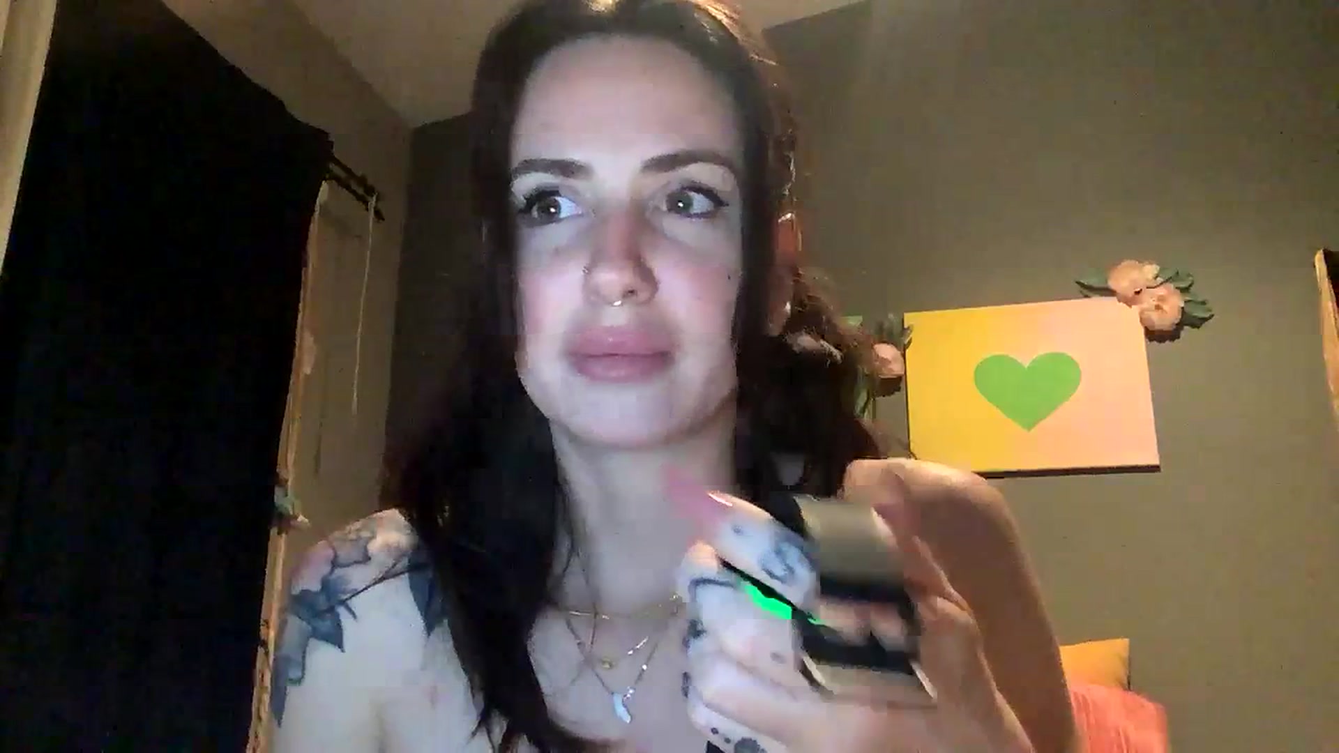 Gallery image thumbnail from Sarah_autumns's myfreecams stream on, 06/18/2023, 06:53 image 12 of 20