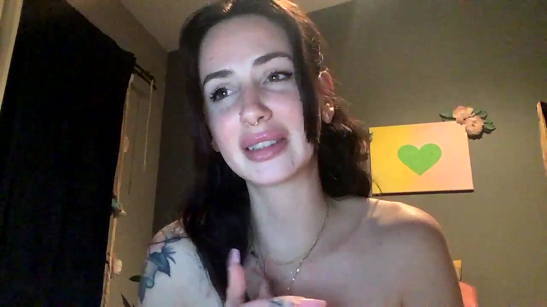 Gallery image thumbnail from Sarah_autumns's myfreecams stream on, 06/18/2023, 06:53 image 9 of 20