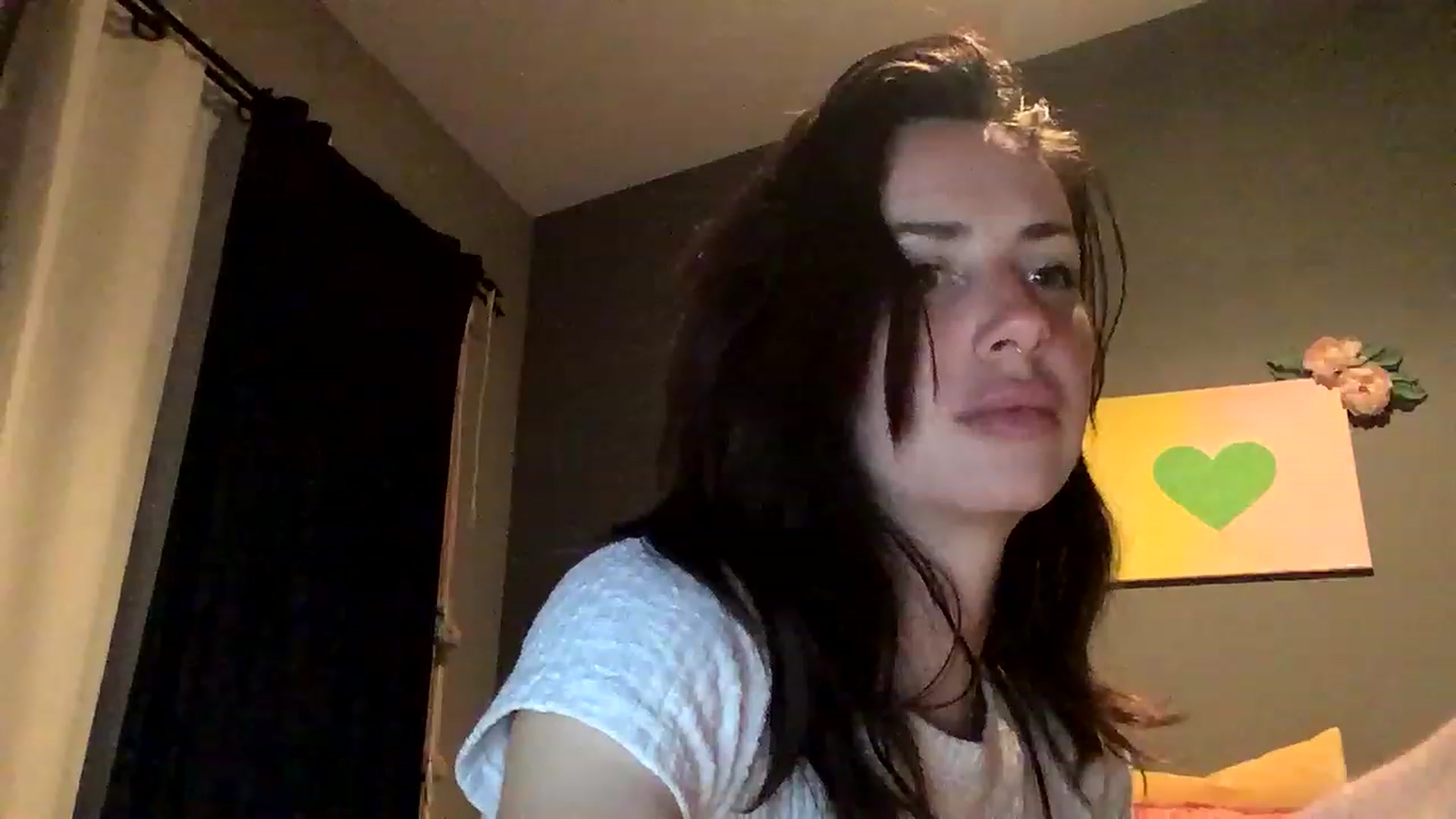 Gallery image thumbnail from Sarah_autumns's myfreecams stream on, 06/19/2023, 08:58 image 17 of 20