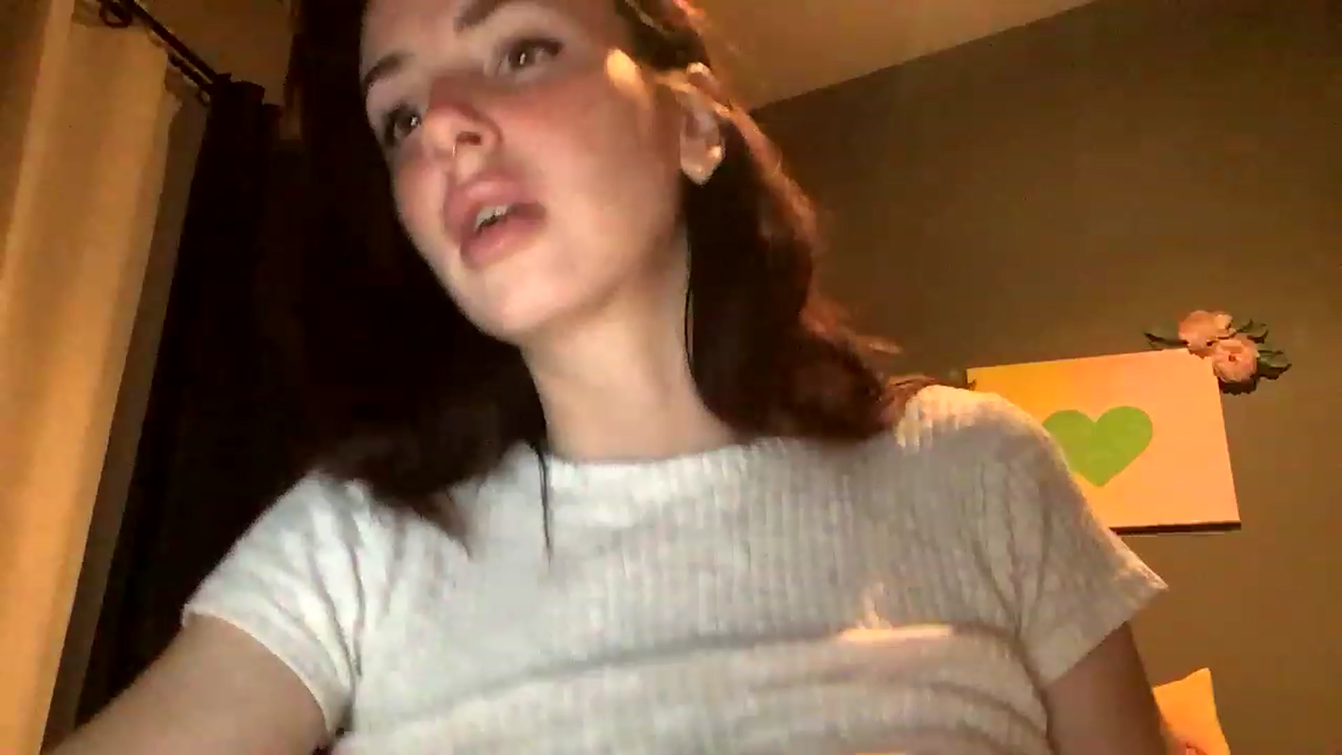 Gallery image thumbnail from Sarah_autumns's myfreecams stream on, 06/19/2023, 08:58 image 9 of 20
