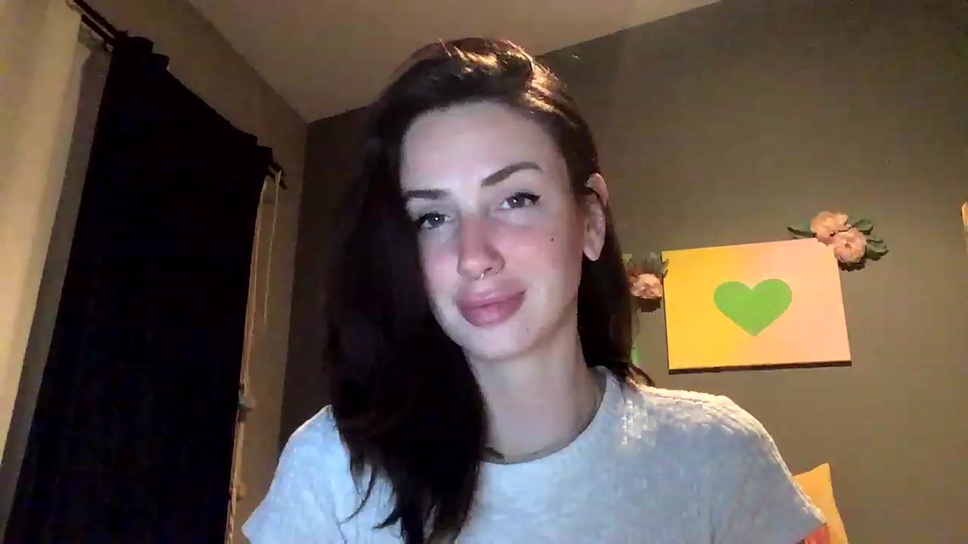 Gallery image thumbnail from Sarah_autumns's myfreecams stream on, 06/19/2023, 08:58 image 2 of 20