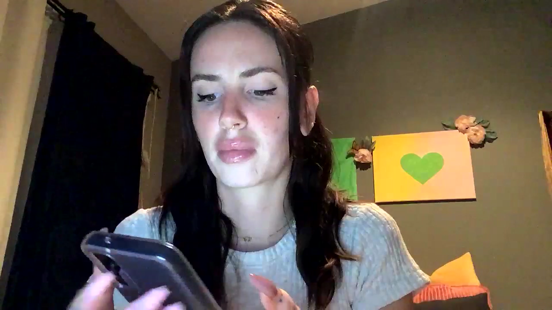 Gallery image thumbnail from Sarah_autumns's myfreecams stream on, 06/20/2023, 06:20 image 2 of 20