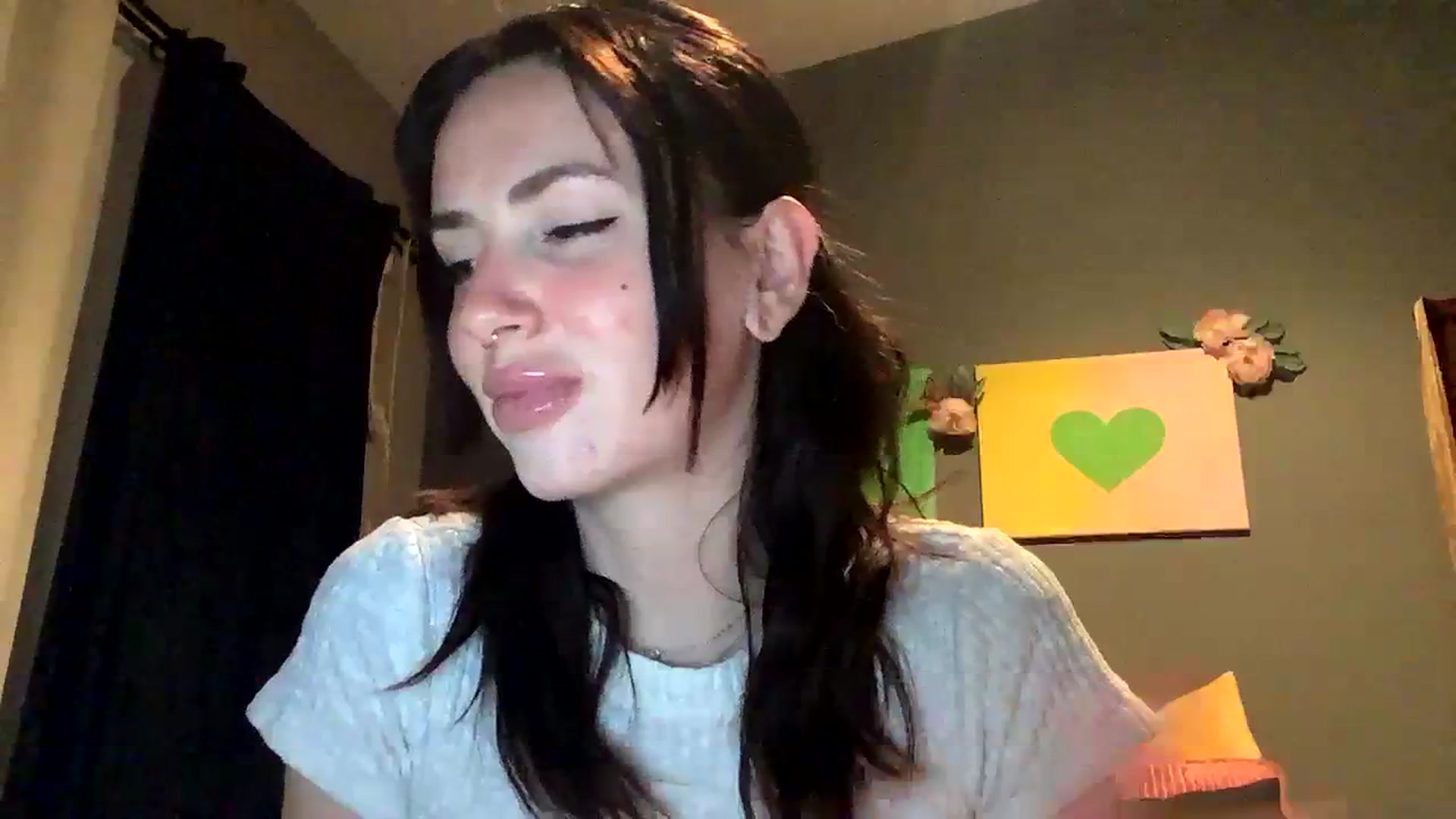 Gallery image thumbnail from Sarah_autumns's myfreecams stream on, 06/20/2023, 06:20 image 9 of 20