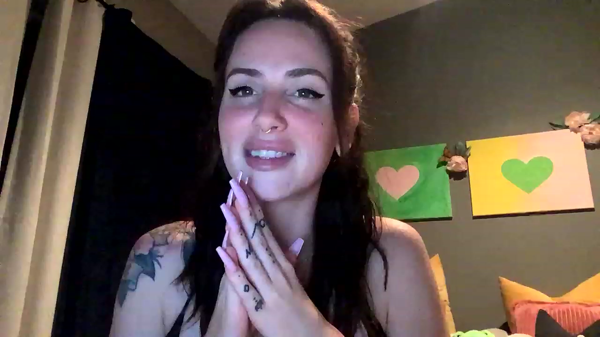 Gallery image thumbnail from Sarah_autumns's myfreecams stream on, 06/21/2023, 06:34 image 18 of 20