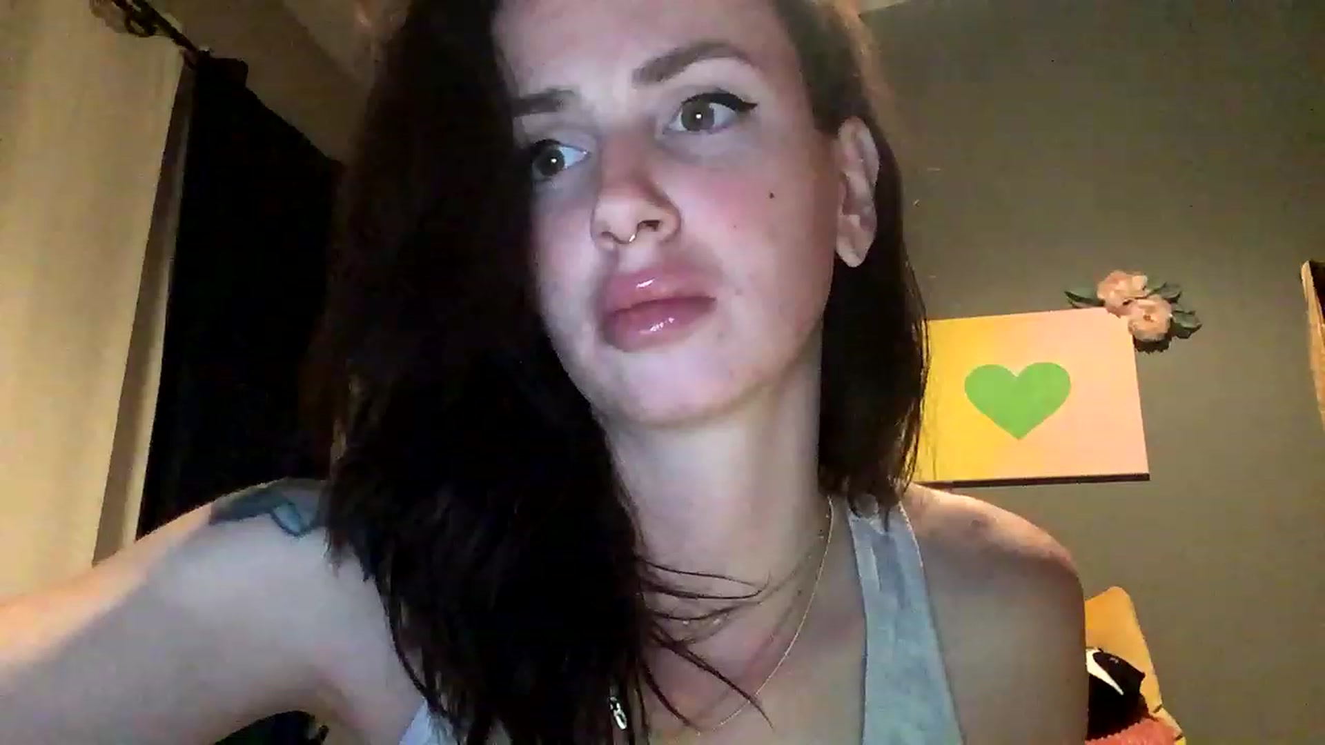 Gallery image thumbnail from Sarah_autumns's myfreecams stream on, 06/23/2023, 05:08 image 5 of 20