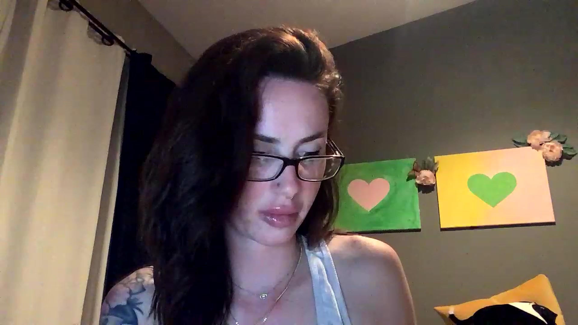 Gallery image thumbnail from Sarah_autumns's myfreecams stream on, 06/23/2023, 05:08 image 20 of 20