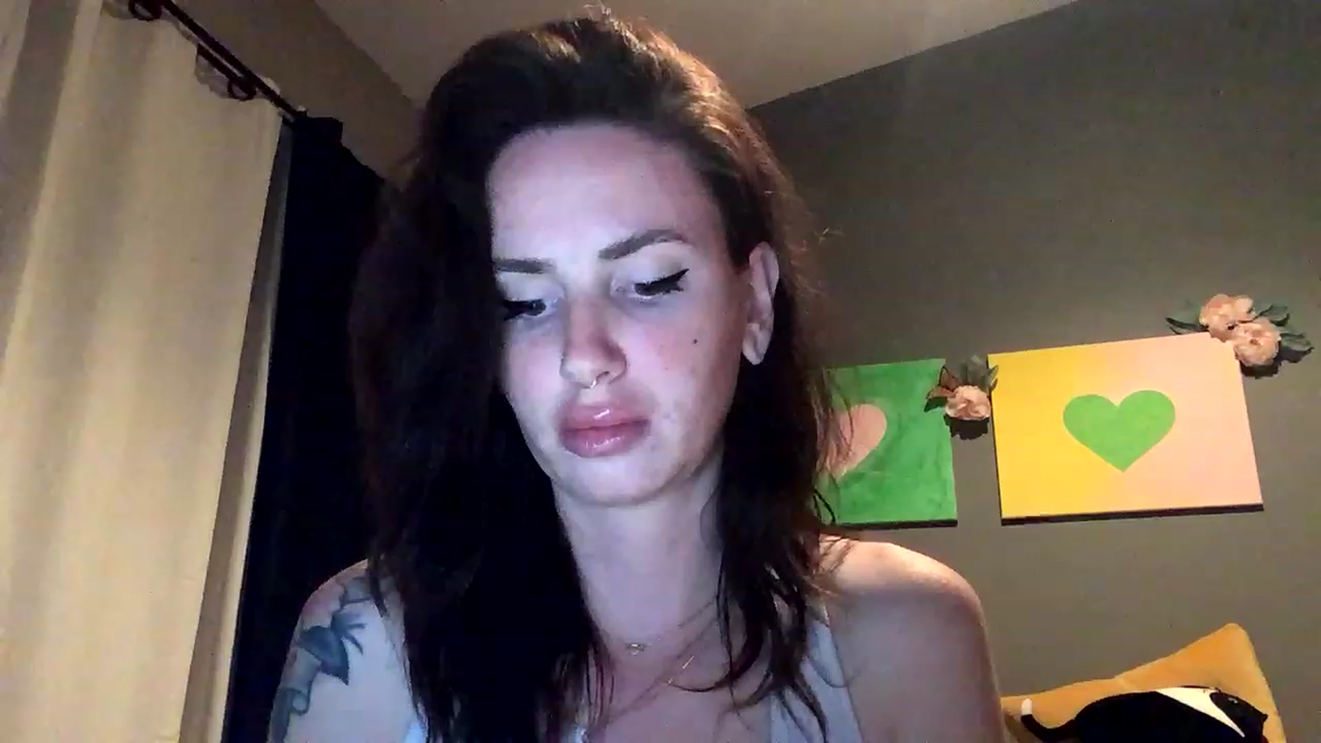 Gallery image thumbnail from Sarah_autumns's myfreecams stream on, 06/23/2023, 05:08 image 14 of 20
