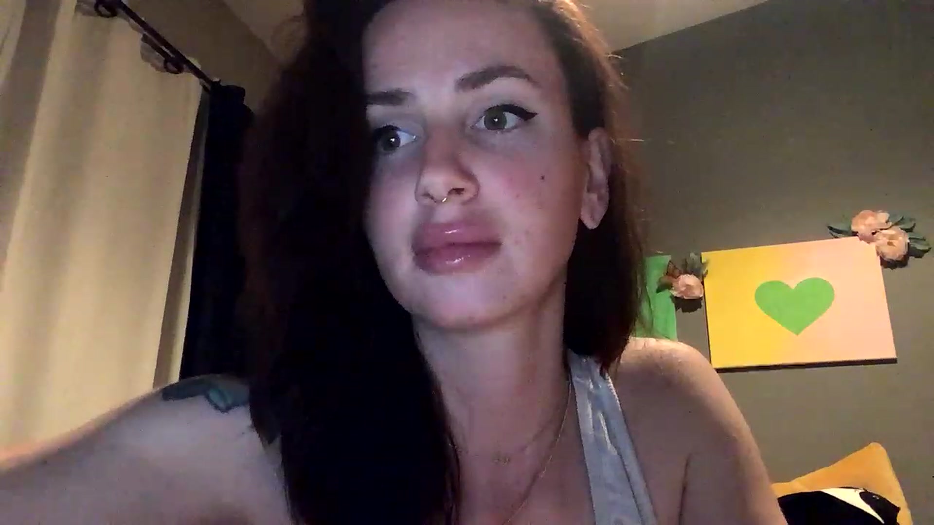 Gallery image thumbnail from Sarah_autumns's myfreecams stream on, 06/23/2023, 05:08 image 17 of 20