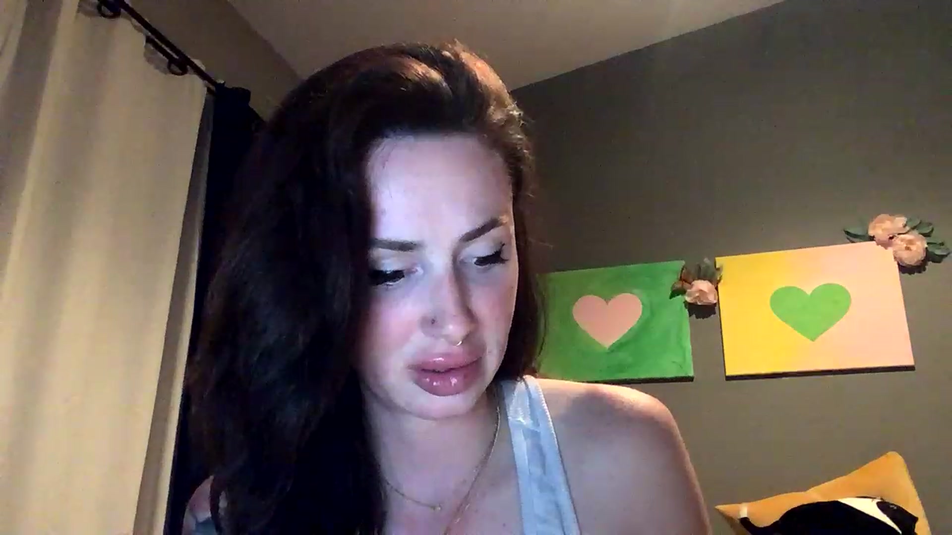 Gallery image thumbnail from Sarah_autumns's myfreecams stream on, 06/23/2023, 05:08 image 18 of 20