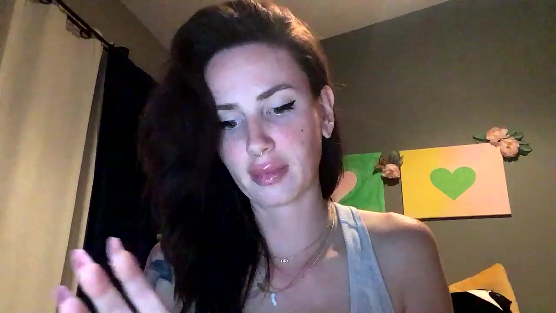 Gallery image thumbnail from Sarah_autumns's myfreecams stream on, 06/23/2023, 05:08 image 7 of 20