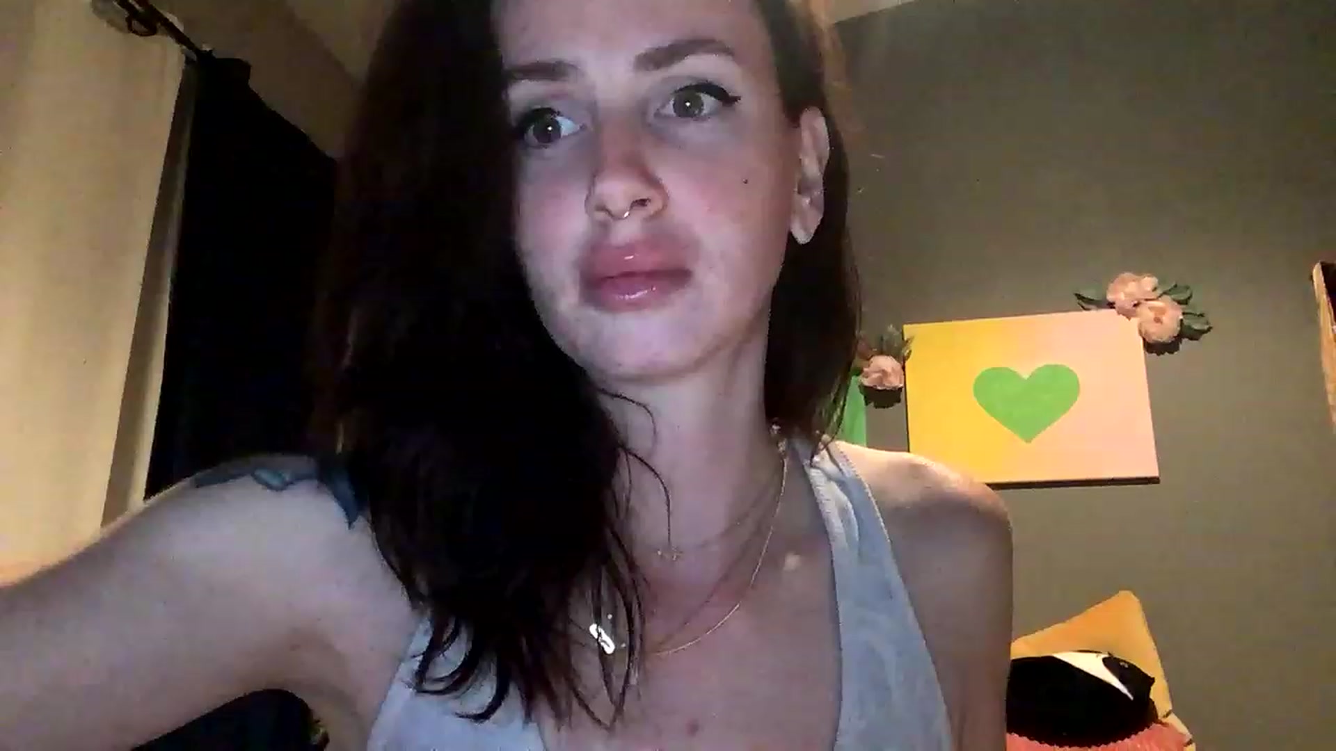 Gallery image thumbnail from Sarah_autumns's myfreecams stream on, 06/23/2023, 05:08 image 4 of 20