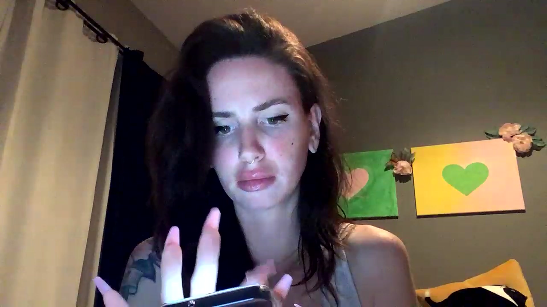 Gallery image thumbnail from Sarah_autumns's myfreecams stream on, 06/23/2023, 05:08 image 15 of 20