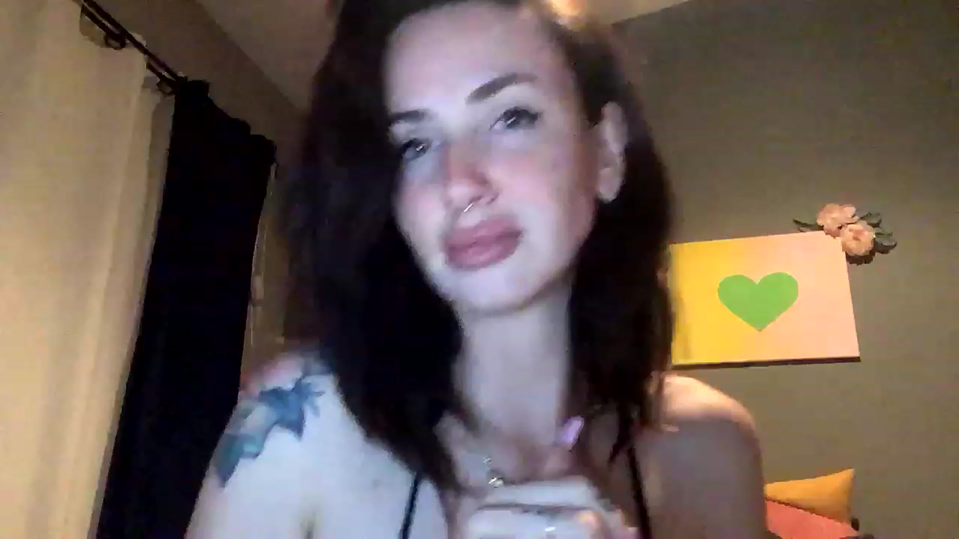 Gallery image thumbnail from Sarah_autumns's myfreecams stream on, 06/24/2023, 05:22 image 5 of 20