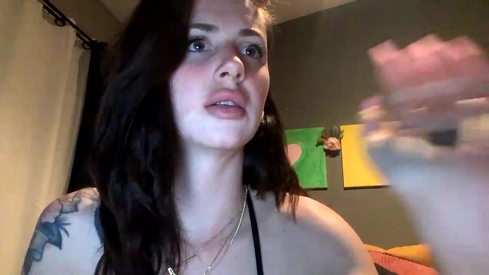 Gallery image thumbnail from Sarah_autumns's myfreecams stream on, 06/24/2023, 05:22 image 15 of 20