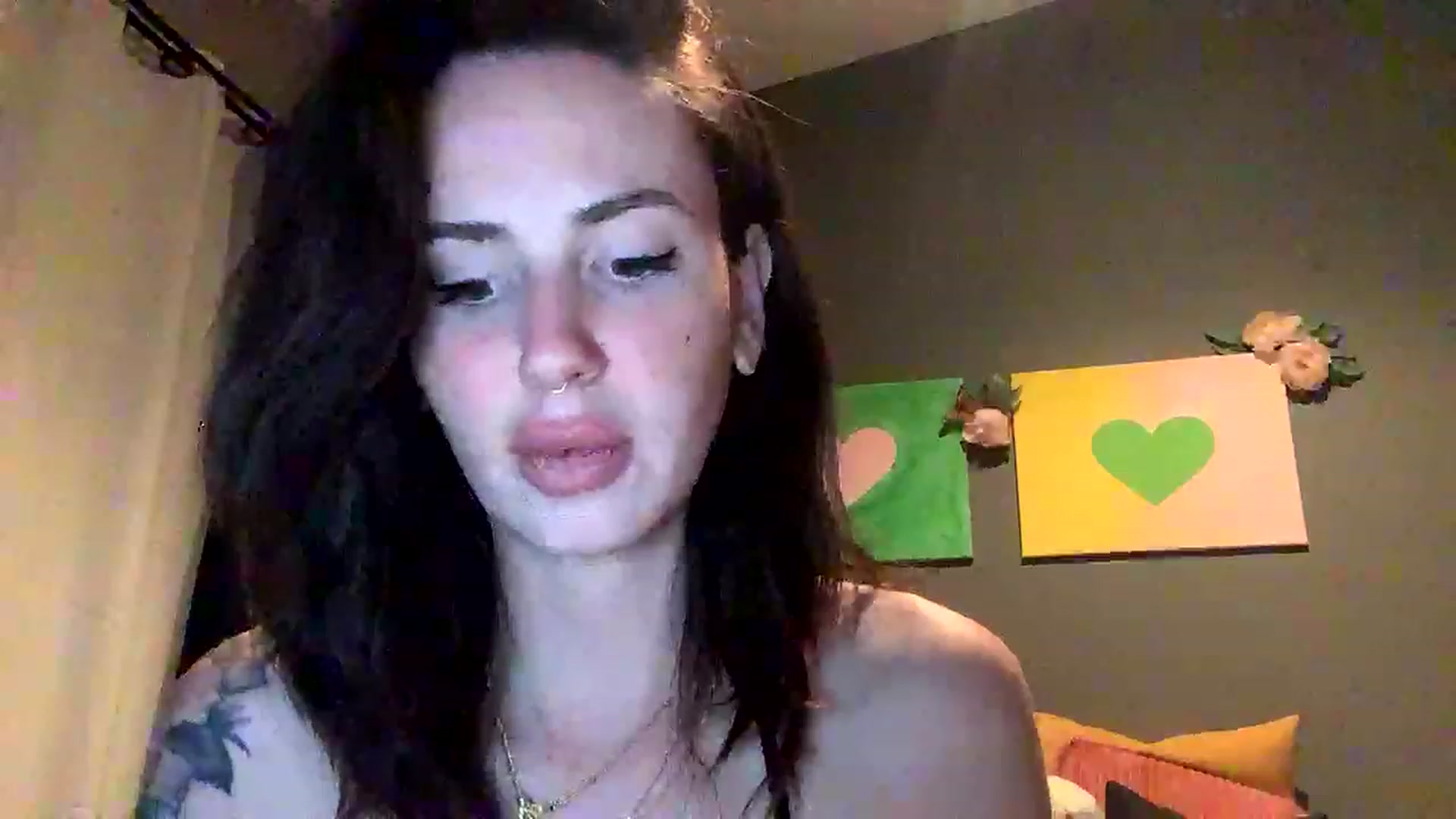 Gallery image thumbnail from Sarah_autumns's myfreecams stream on, 06/24/2023, 05:22 image 7 of 20