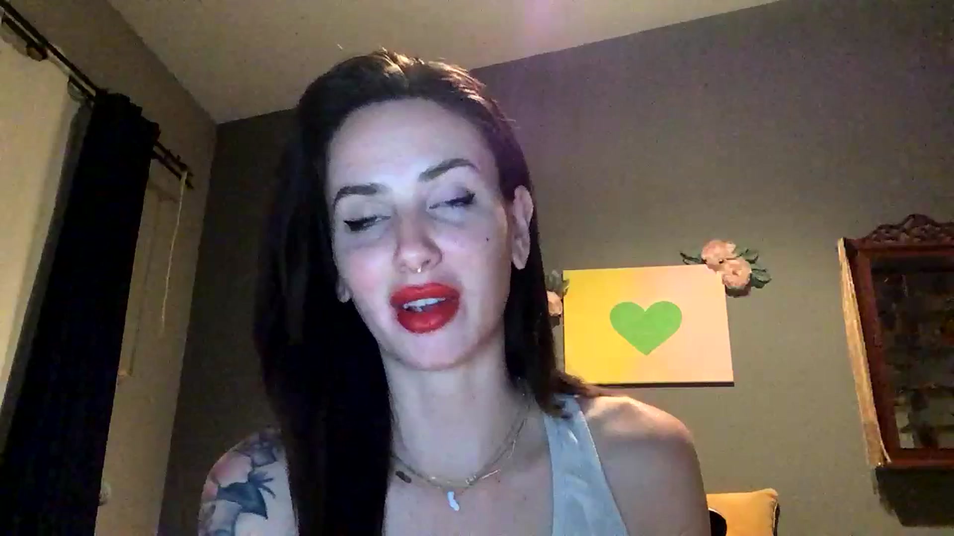 Gallery image thumbnail from Sarah_autumns's myfreecams stream on, 06/27/2023, 07:08 image 1 of 20