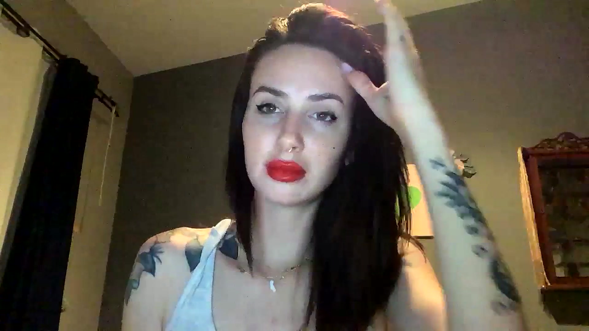 Gallery image thumbnail from Sarah_autumns's myfreecams stream on, 06/27/2023, 07:08 image 9 of 20