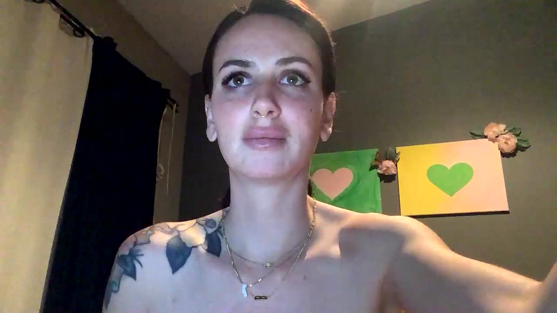 Gallery image thumbnail from Sarah_autumns's myfreecams stream on, 06/29/2023, 08:03 image 9 of 20