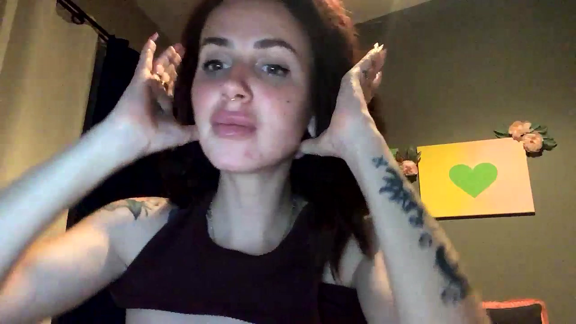 Gallery image thumbnail from Sarah_autumns's myfreecams stream on, 06/30/2023, 10:04 image 17 of 20