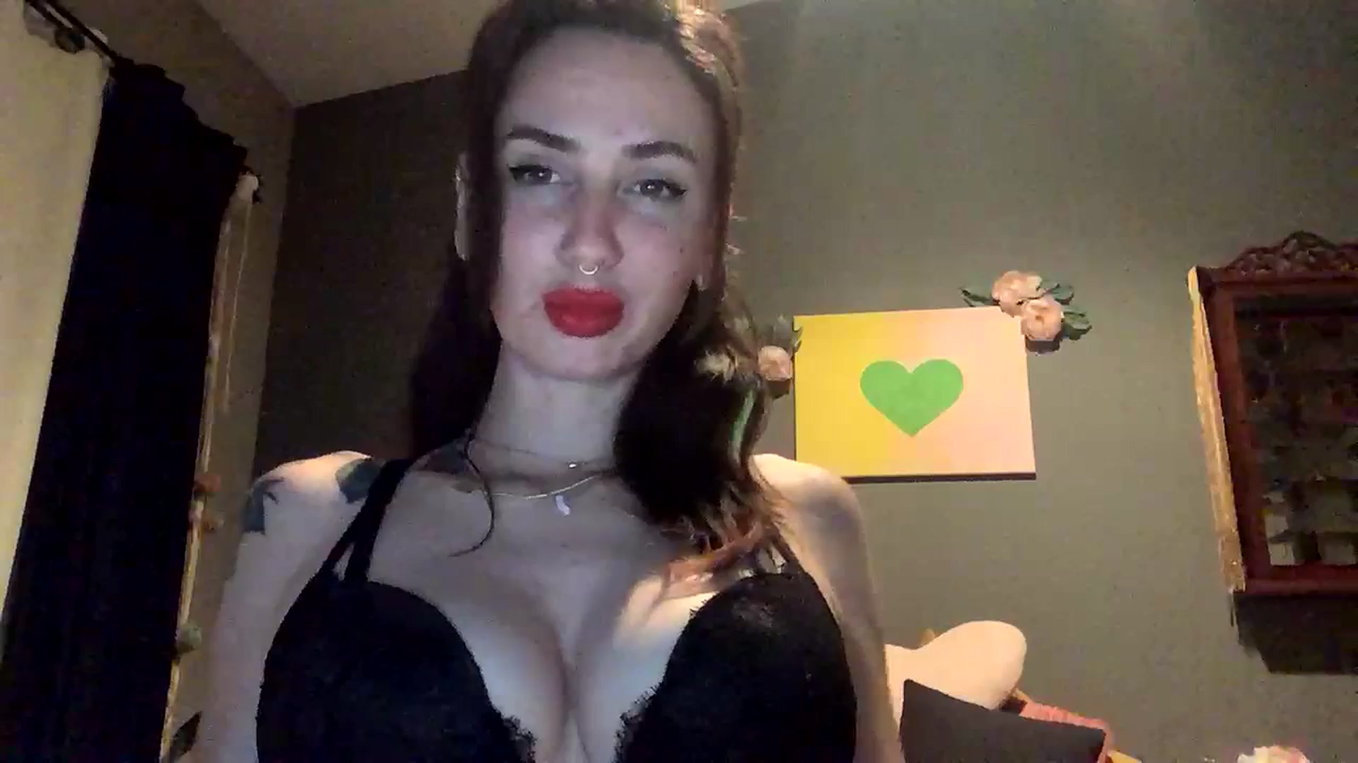 Gallery image thumbnail from Sarah_autumns's myfreecams stream on, 07/05/2023, 06:14 image 1 of 20