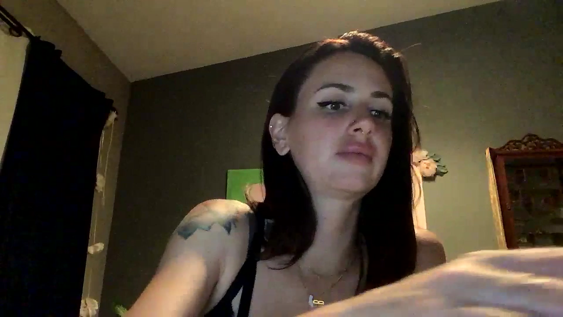 Gallery image thumbnail from Sarah_autumns's myfreecams stream on, 07/14/2023, 10:01 image 15 of 20