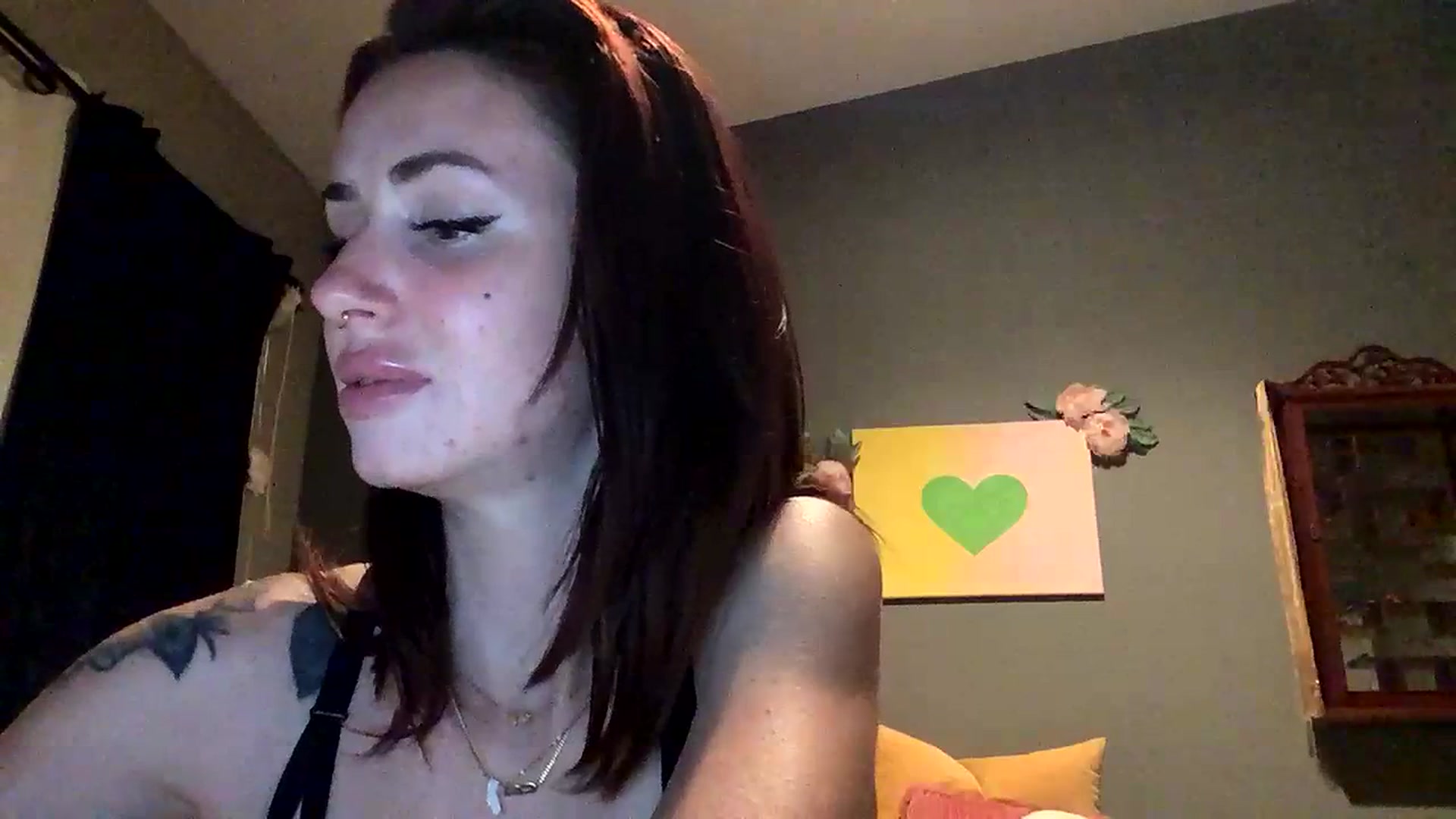 Gallery image thumbnail from Sarah_autumns's myfreecams stream on, 07/14/2023, 10:01 image 16 of 20