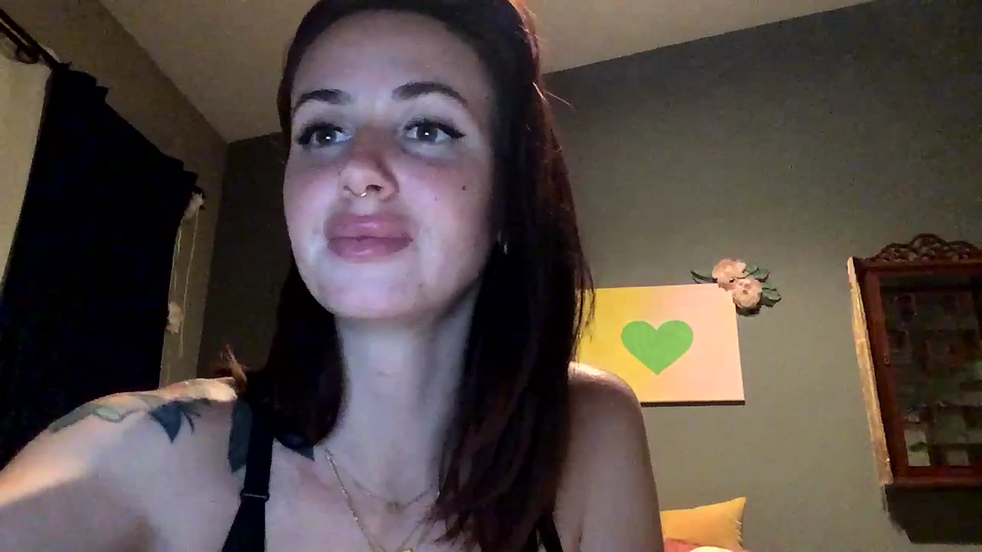 Gallery image thumbnail from Sarah_autumns's myfreecams stream on, 07/14/2023, 10:01 image 14 of 20