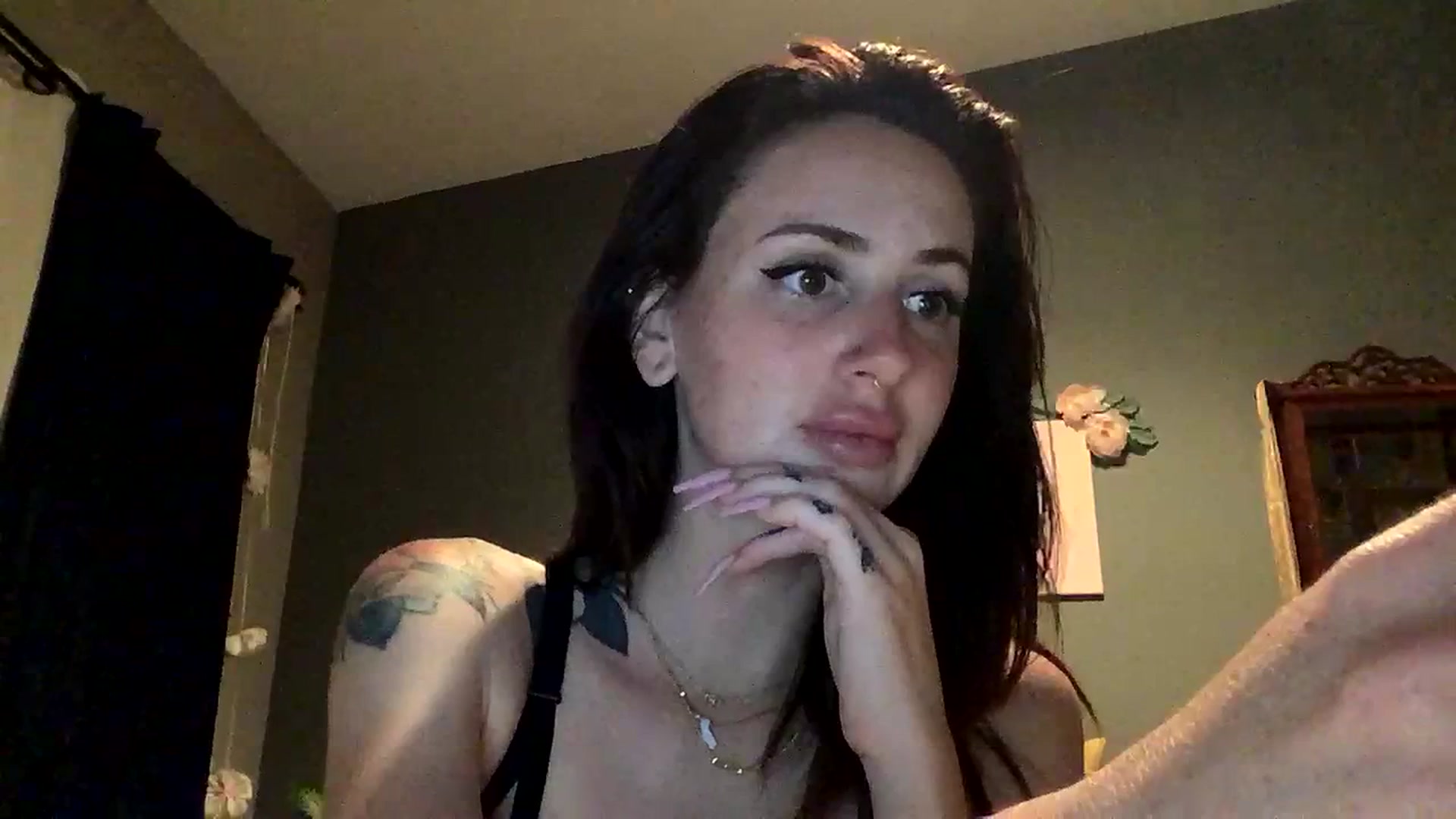 Gallery image thumbnail from Sarah_autumns's myfreecams stream on, 07/14/2023, 10:01 image 7 of 20