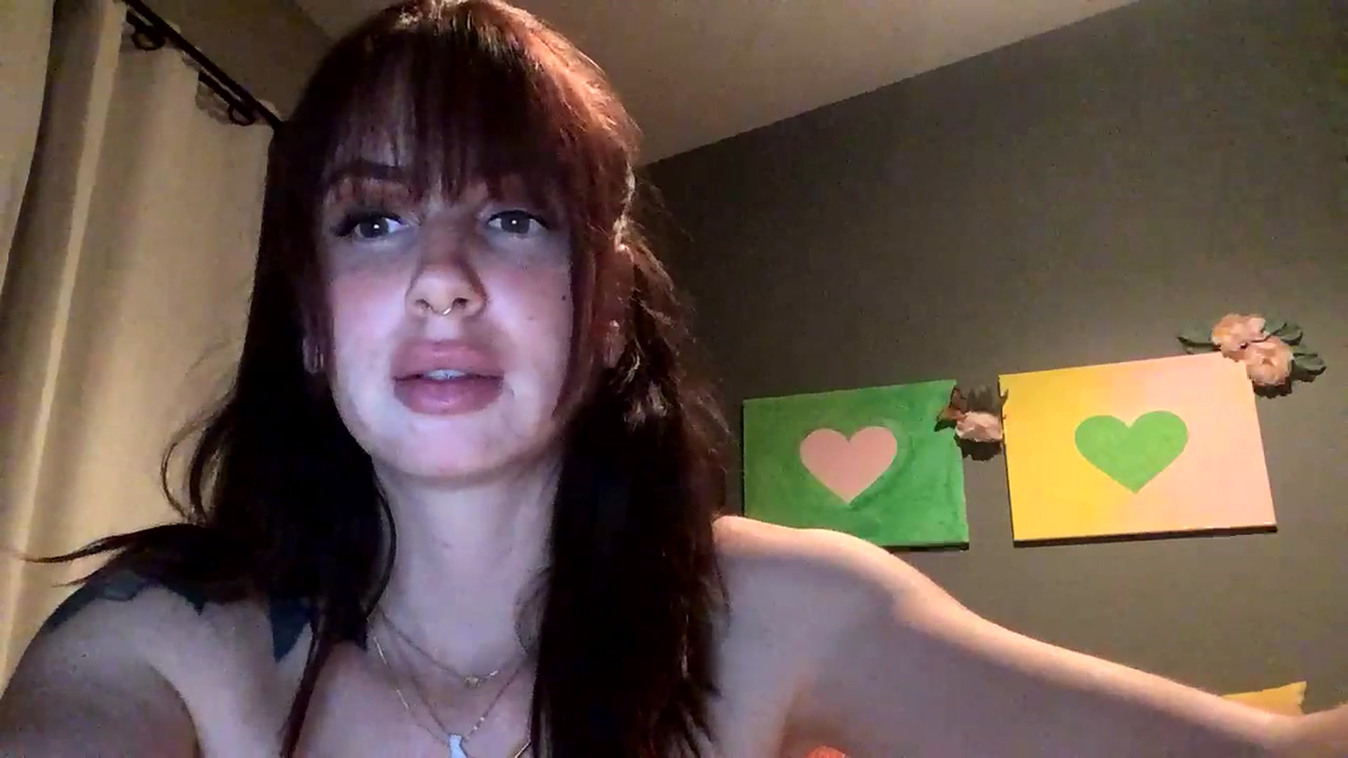 Gallery image thumbnail from Sarah_autumns's myfreecams stream on, 07/16/2023, 08:07 image 17 of 20