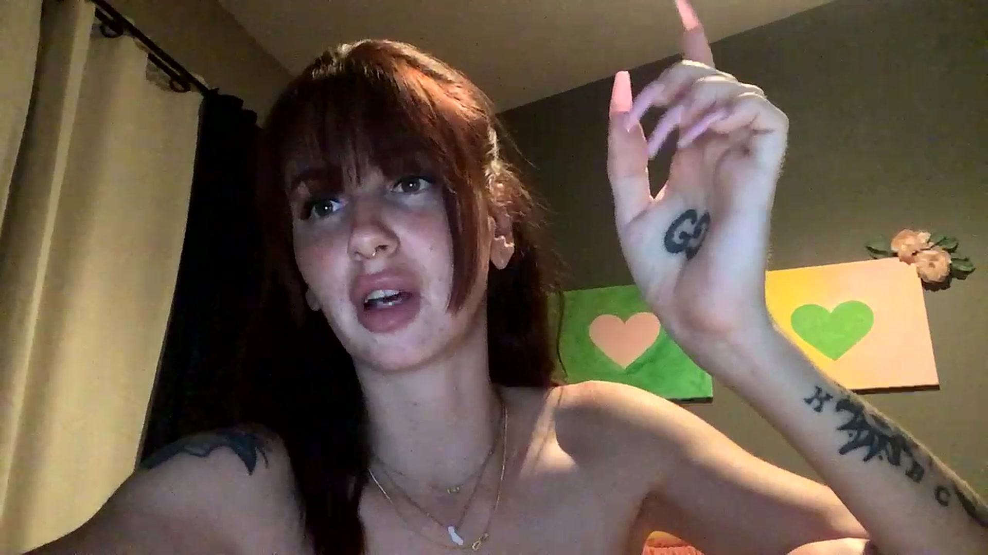 Gallery image thumbnail from Sarah_autumns's myfreecams stream on, 07/16/2023, 08:07 image 7 of 20