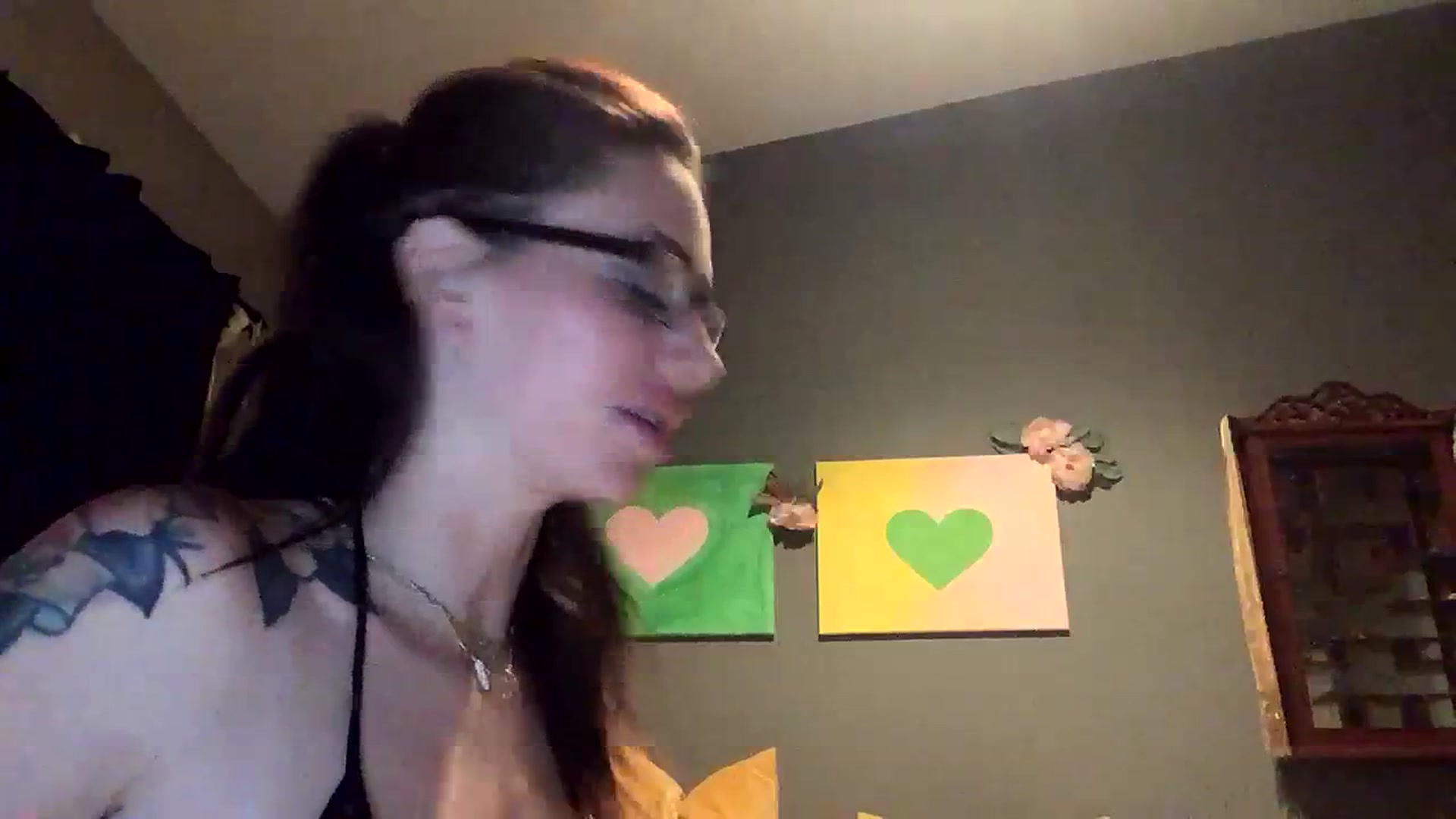 Gallery image thumbnail from Sarah_autumns's myfreecams stream on, 08/07/2023, 06:09 image 3 of 20