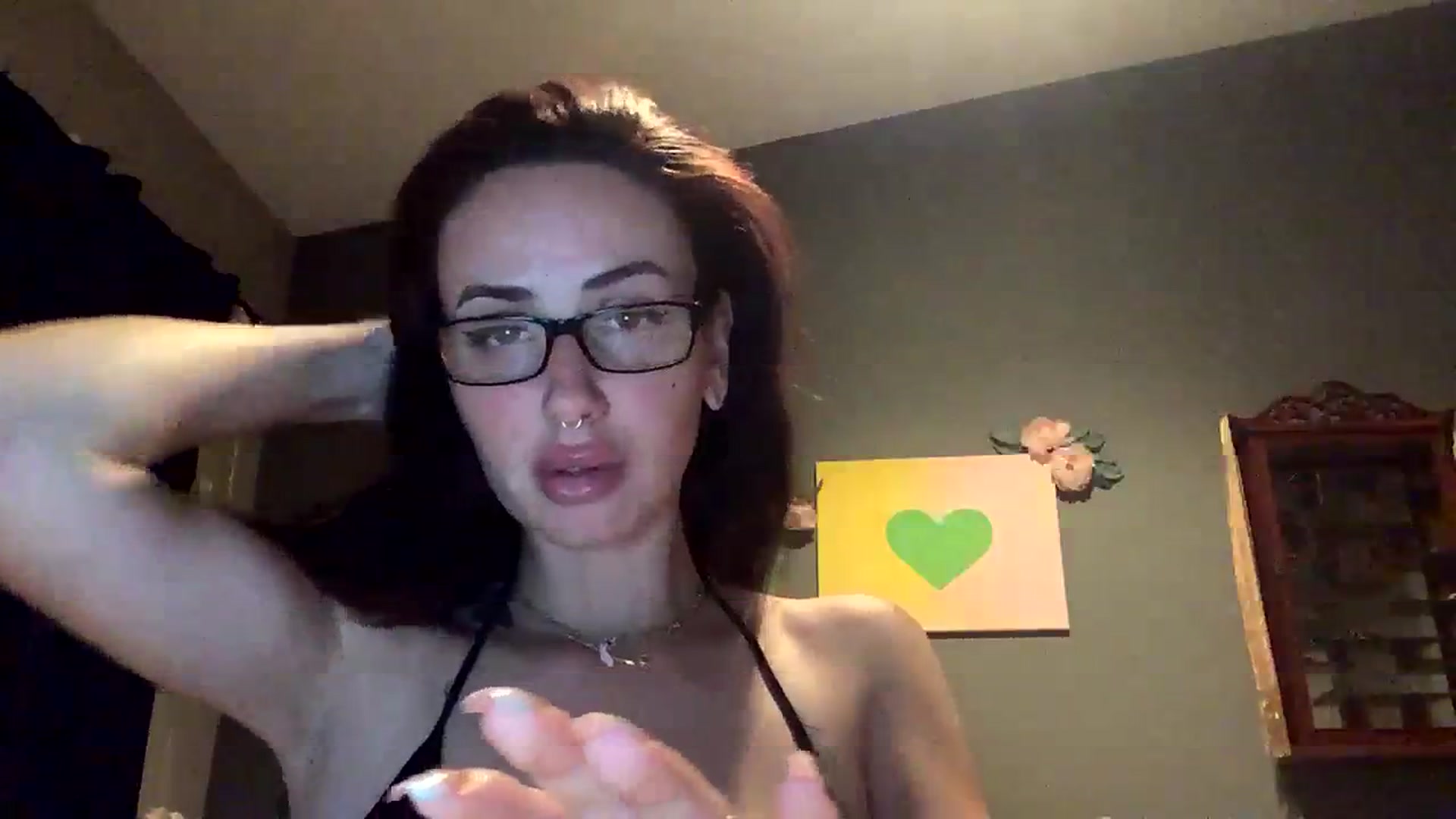 Gallery image thumbnail from Sarah_autumns's myfreecams stream on, 08/07/2023, 06:09 image 5 of 20