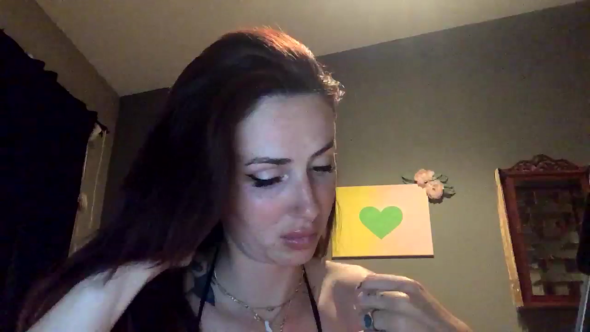 Gallery image thumbnail from Sarah_autumns's myfreecams stream on, 08/07/2023, 06:09 image 12 of 20