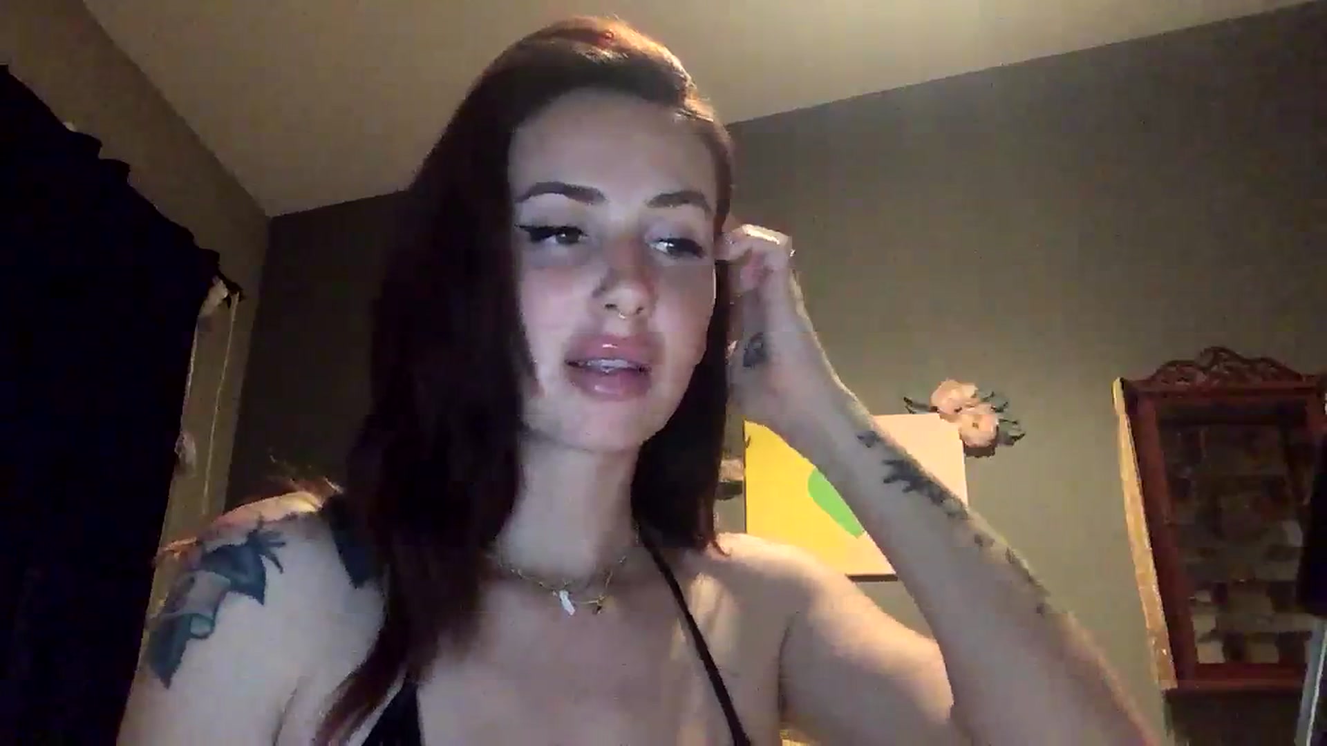 Gallery image thumbnail from Sarah_autumns's myfreecams stream on, 08/07/2023, 06:09 image 17 of 20