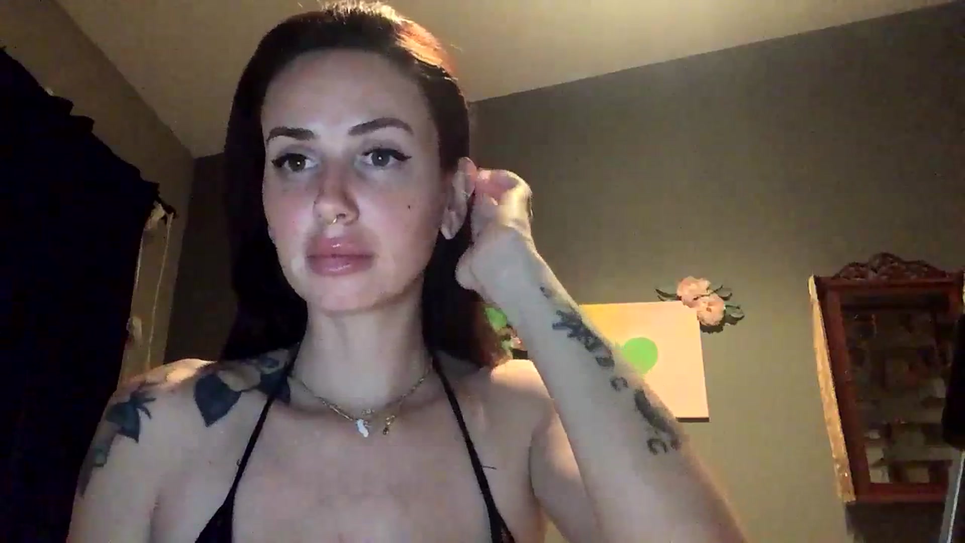 Gallery image thumbnail from Sarah_autumns's myfreecams stream on, 08/07/2023, 06:09 image 9 of 20