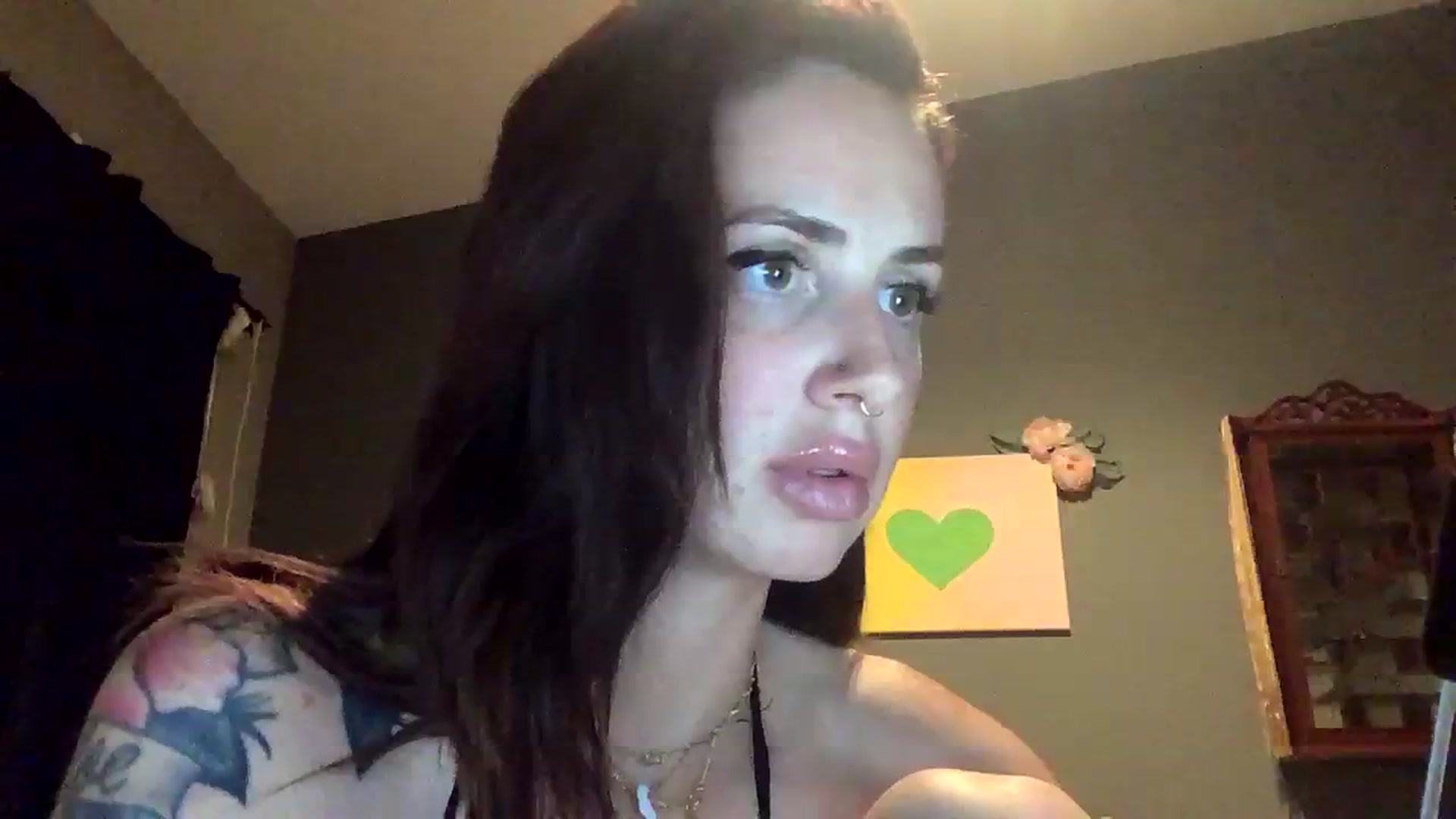 Gallery image thumbnail from Sarah_autumns's myfreecams stream on, 08/07/2023, 06:09 image 19 of 20