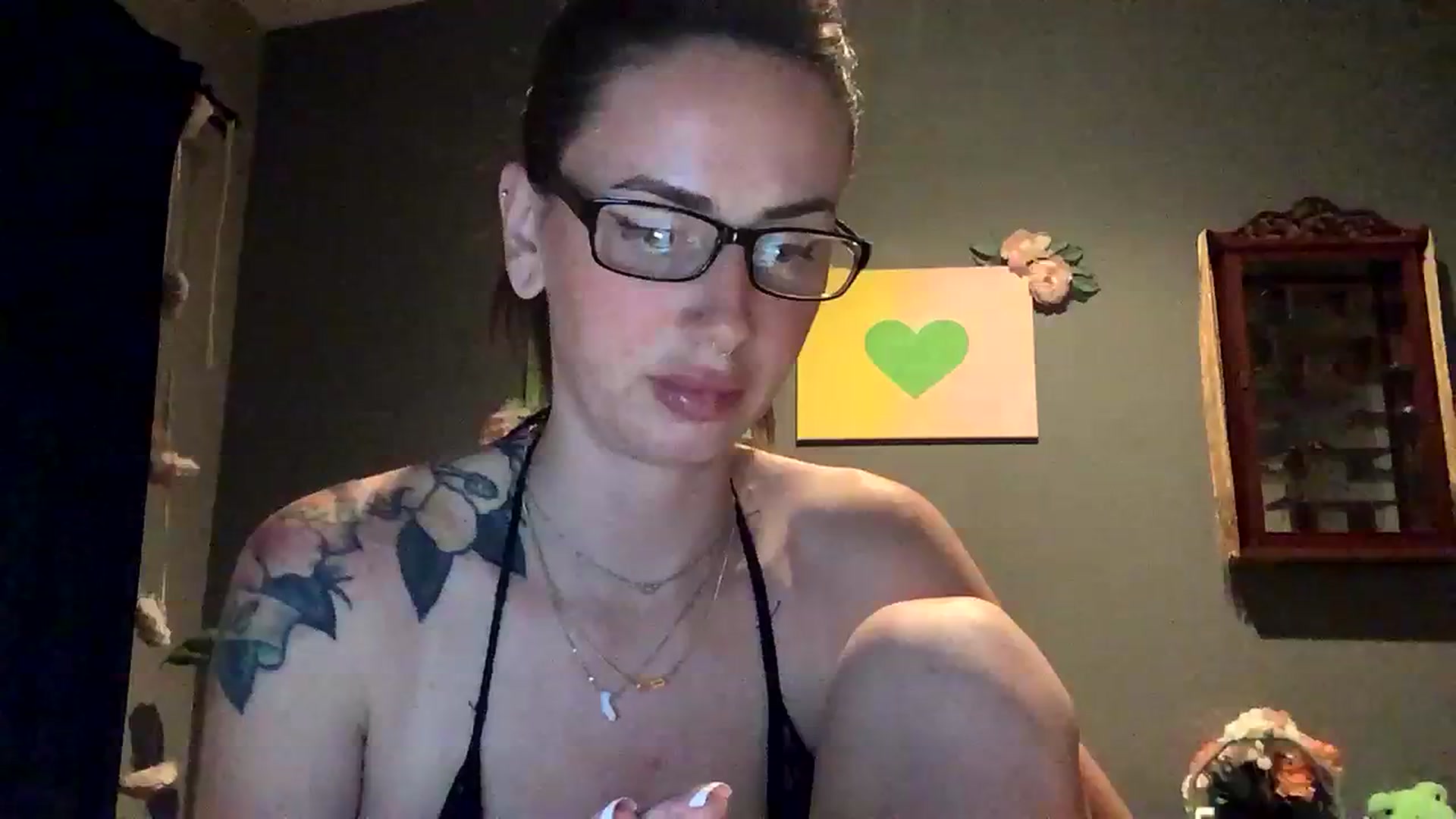 Gallery image thumbnail from Sarah_autumns's myfreecams stream on, 08/14/2023, 07:46 image 11 of 20