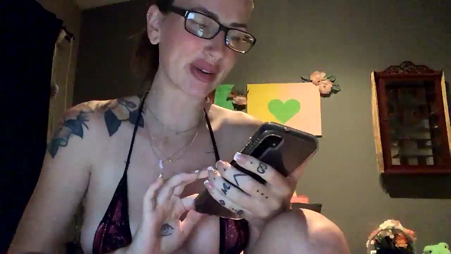 Gallery image thumbnail from Sarah_autumns's myfreecams stream on, 08/14/2023, 07:46 image 14 of 20