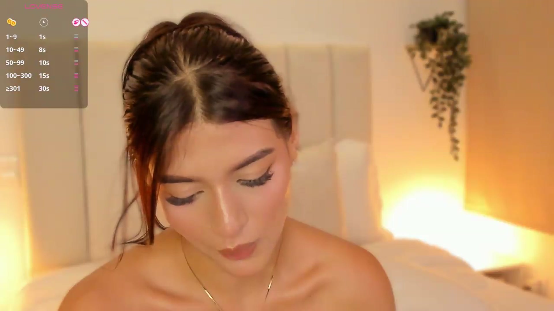 Gallery image thumbnail from Sarah_jacobs's myfreecams stream on, 08/12/2026, 06:46 image 13 of 20