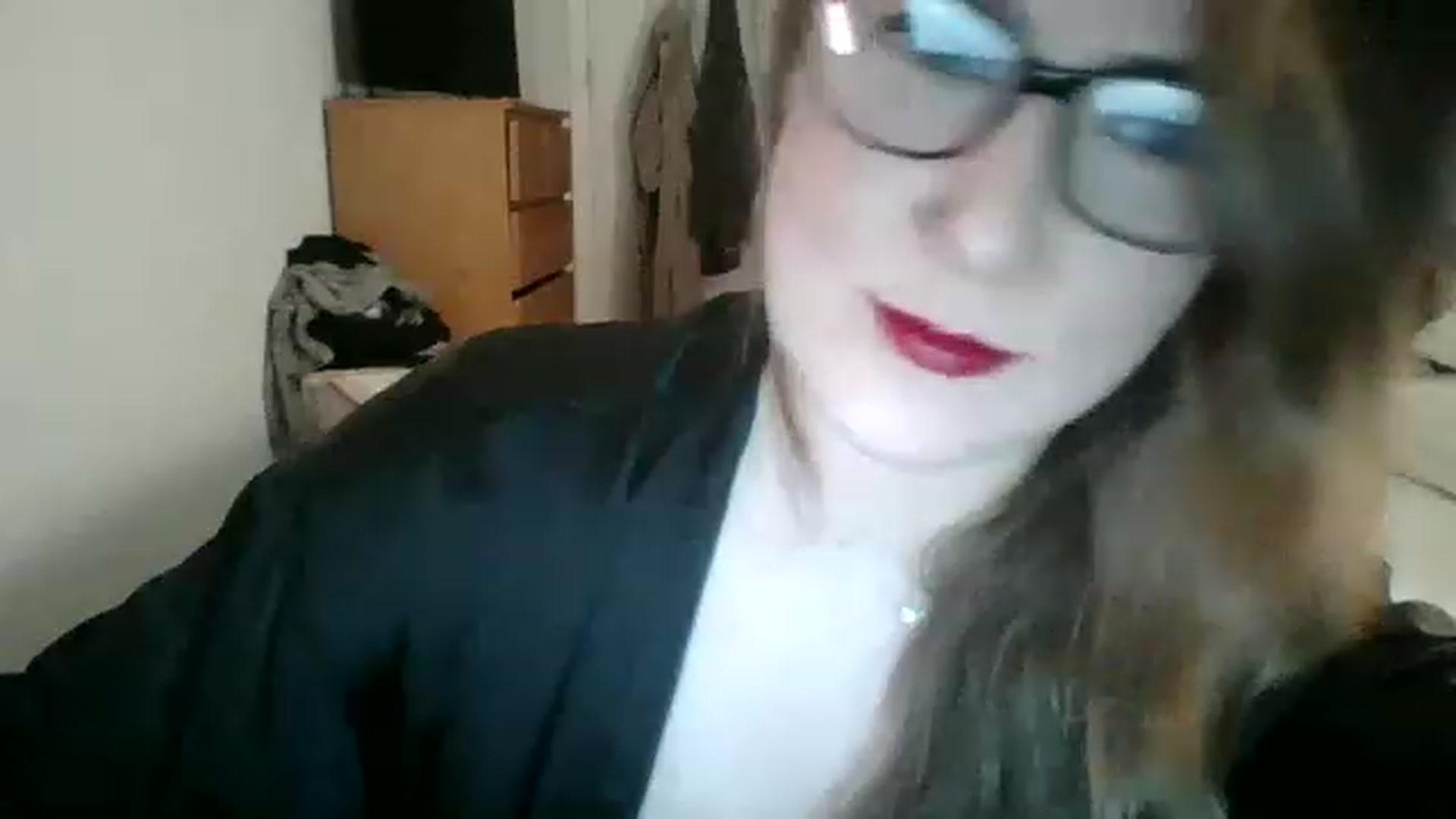 Gallery image thumbnail from Sarahjayne432's myfreecams stream on, 11/28/2022, 19:35 image 14 of 20