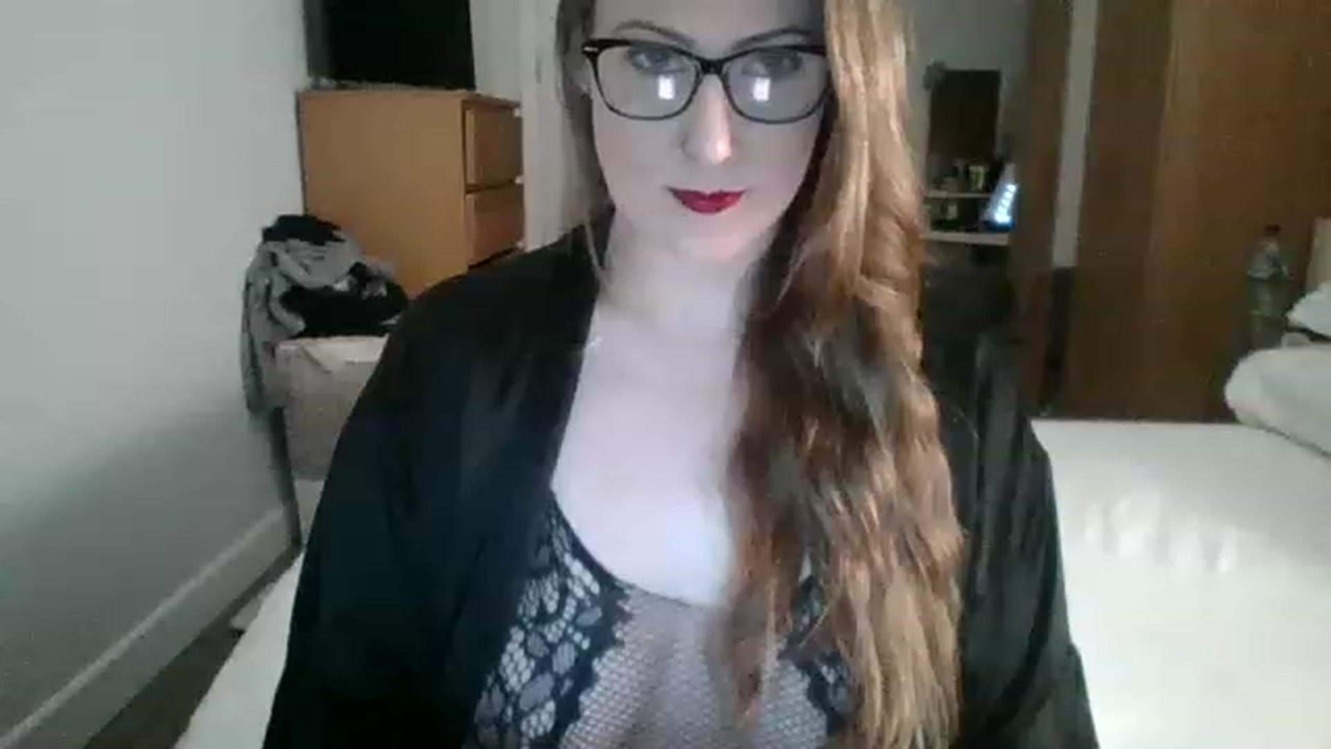 Gallery image thumbnail from Sarahjayne432's myfreecams stream on, 11/28/2022, 19:35 image 6 of 20