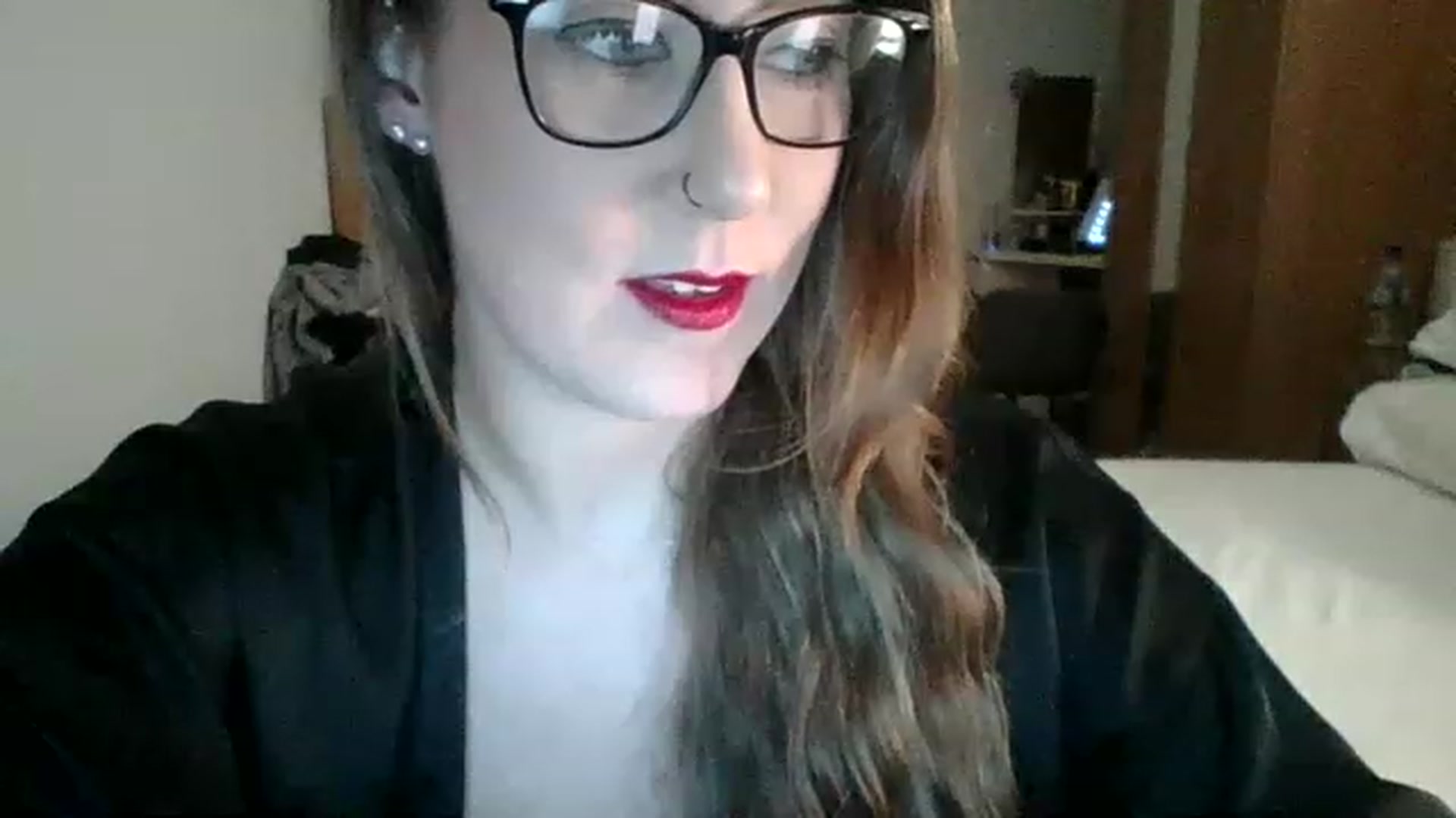 Gallery image thumbnail from Sarahjayne432's myfreecams stream on, 11/28/2022, 19:35 image 10 of 20