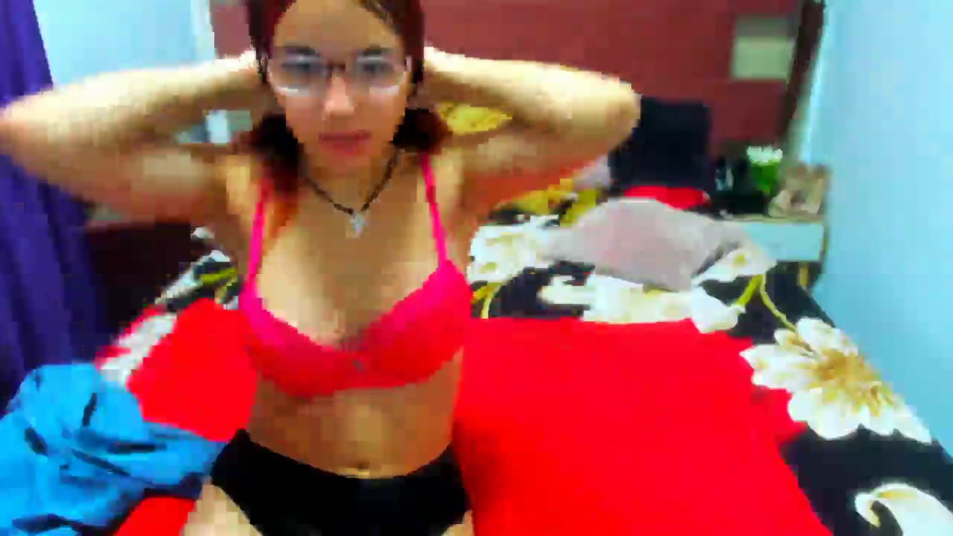 Gallery image thumbnail from Sarahluna's myfreecams stream on, 04/23/2025, 01:08 image 14 of 20